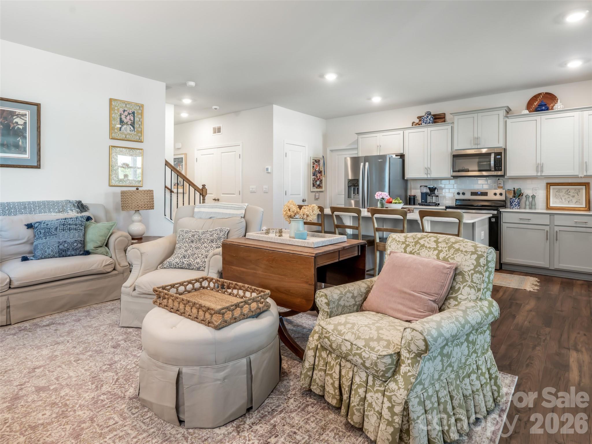 596 Country Oak Drive — Asheville