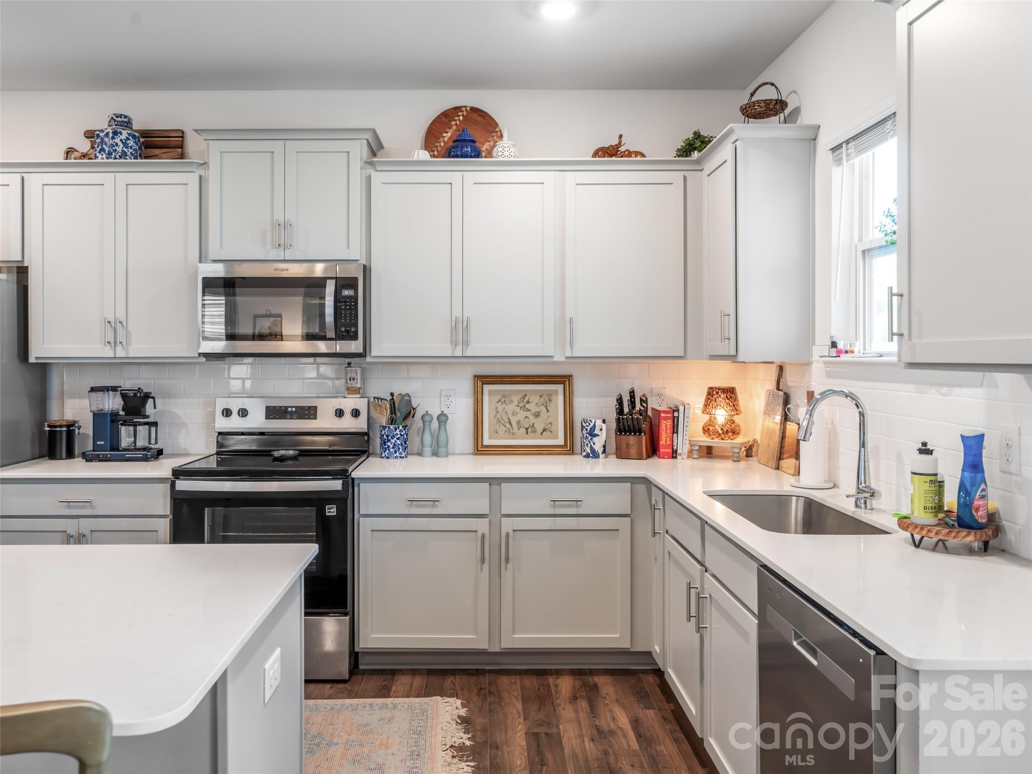 596 Country Oak Drive — Asheville