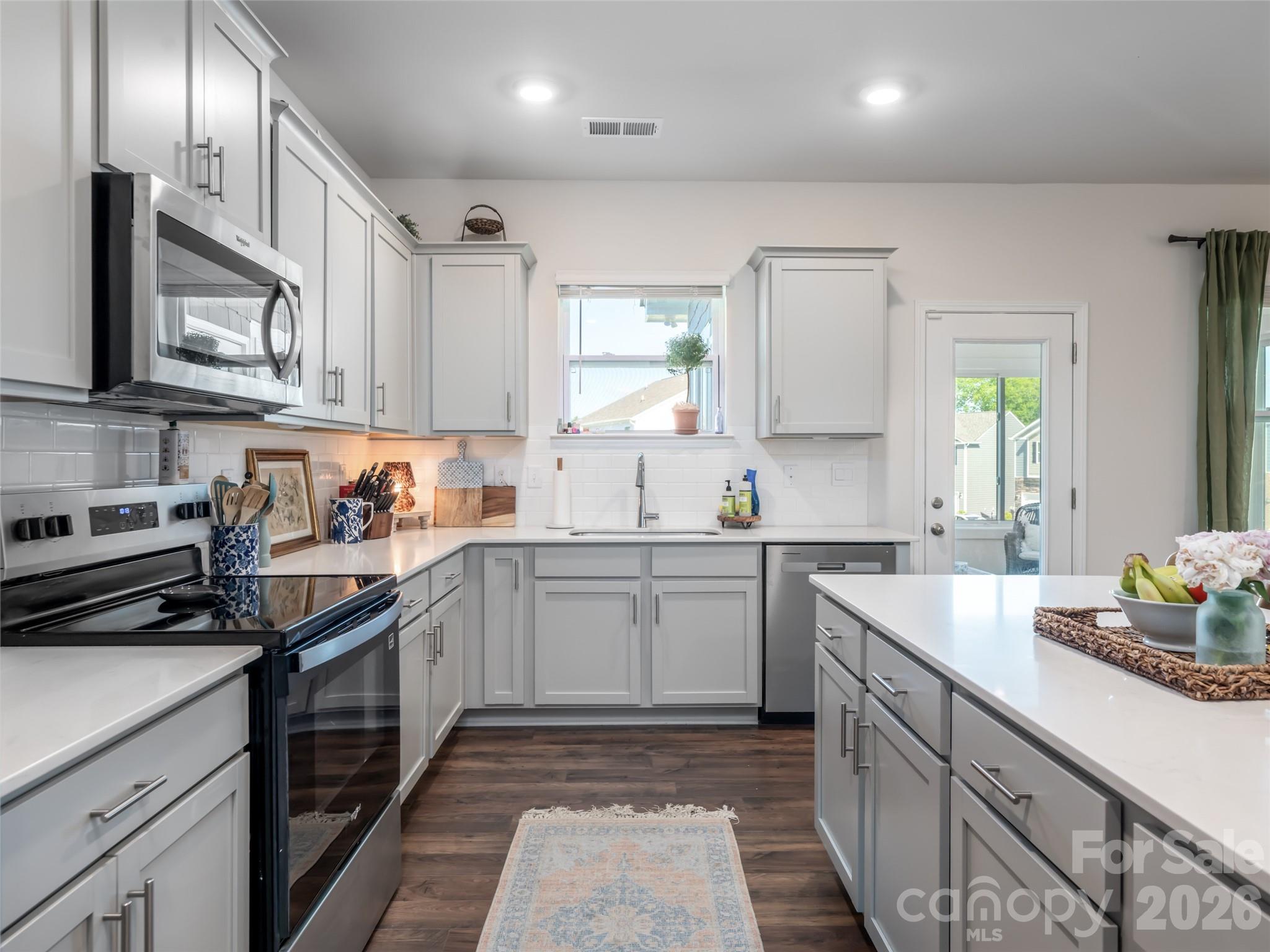596 Country Oak Drive — Asheville