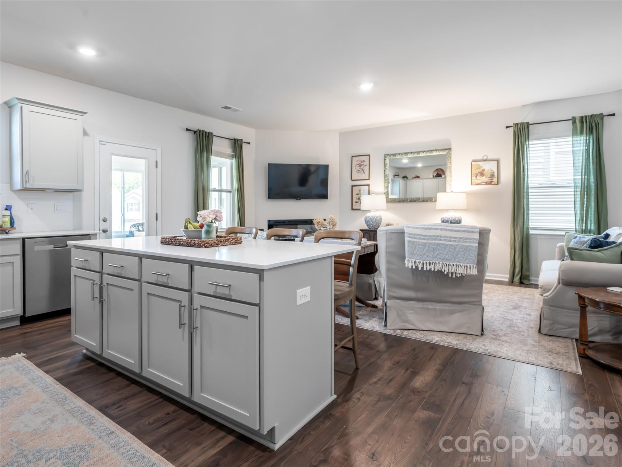 596 Country Oak Drive — Asheville