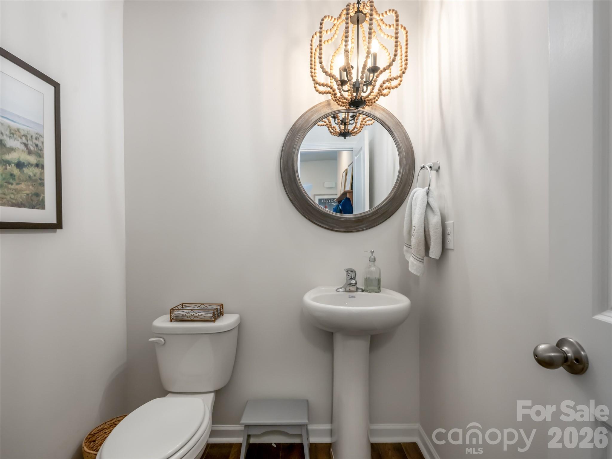 596 Country Oak Drive — Asheville