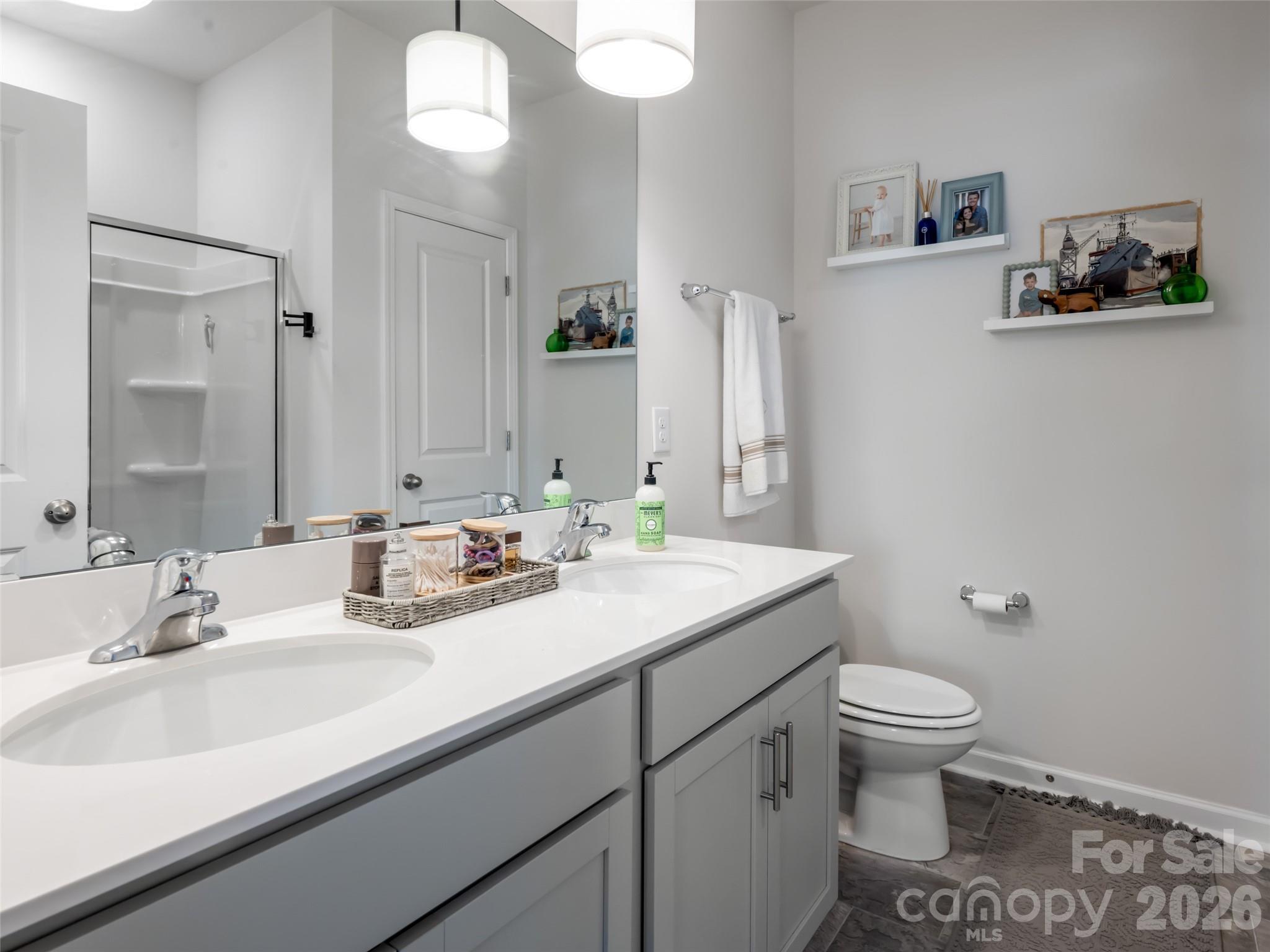 596 Country Oak Drive — Asheville