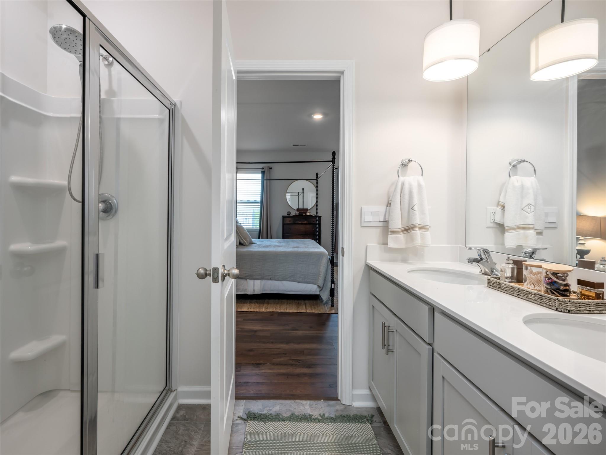 596 Country Oak Drive — Asheville