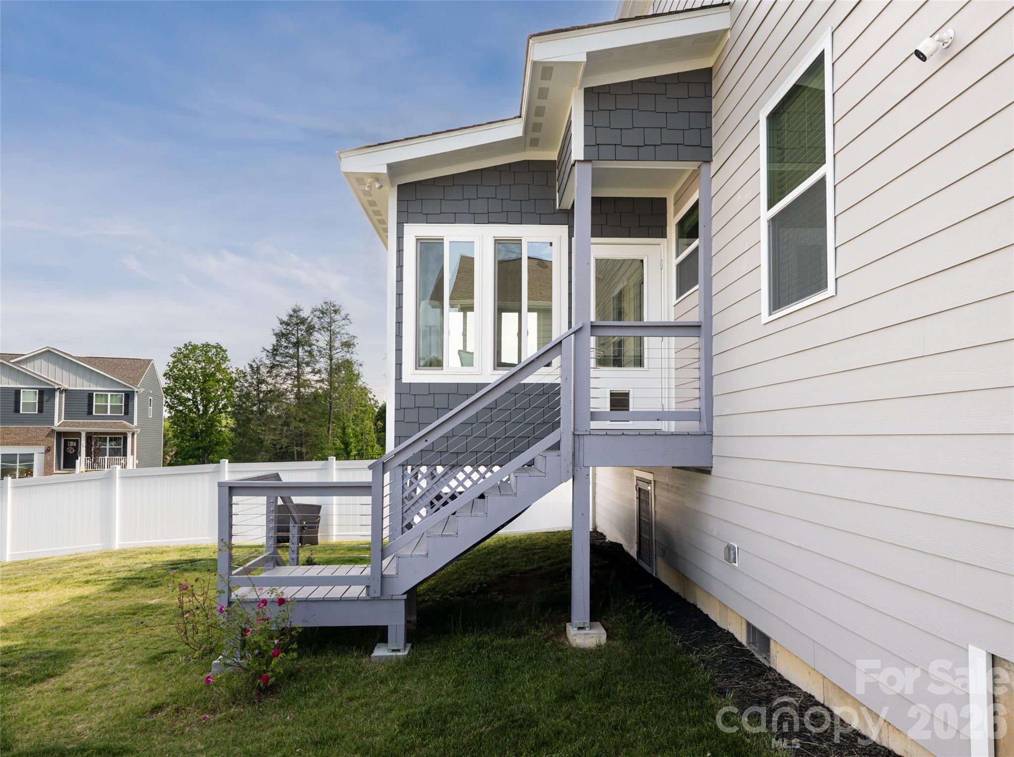 596 Country Oak Drive — Asheville