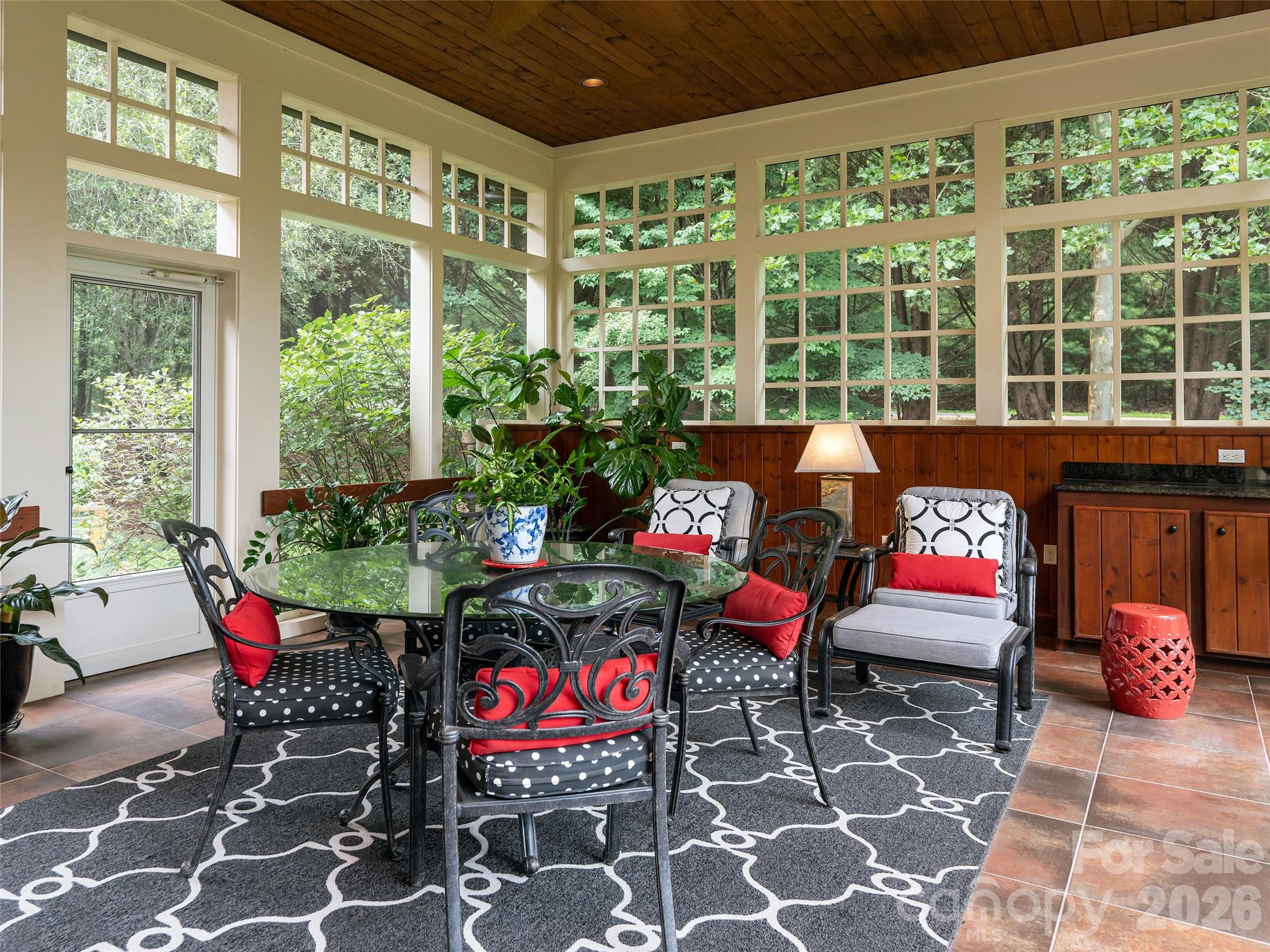 39 Beadle Lane — Asheville