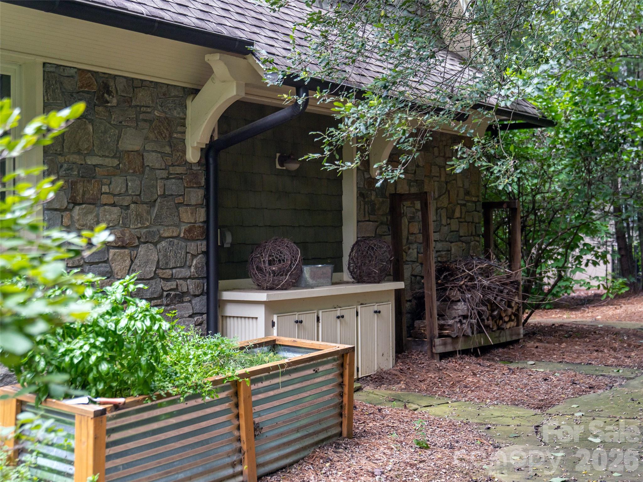 39 Beadle Lane — Asheville