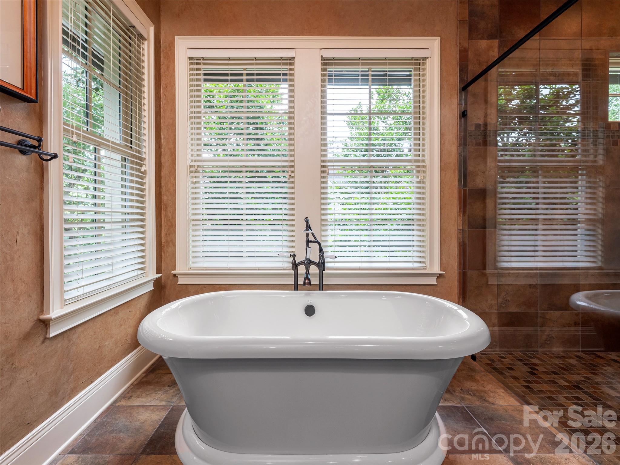 39 Beadle Lane — Asheville