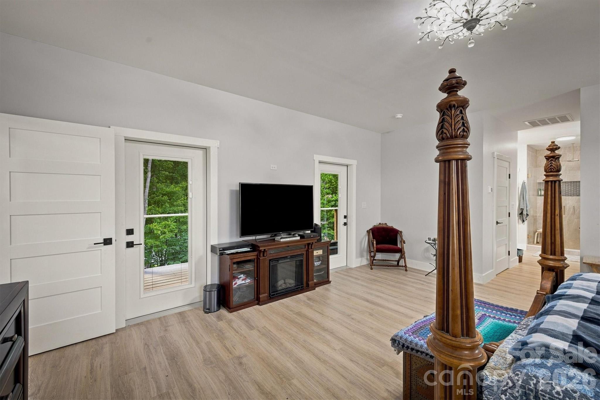 2371 W Paradise Harbor Drive — Connelly Springs