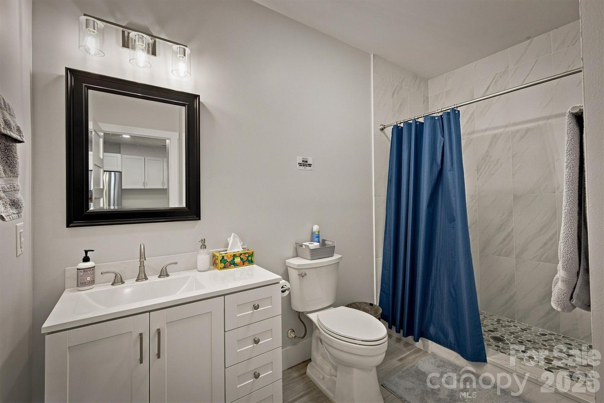 2371 W Paradise Harbor Drive — Connelly Springs