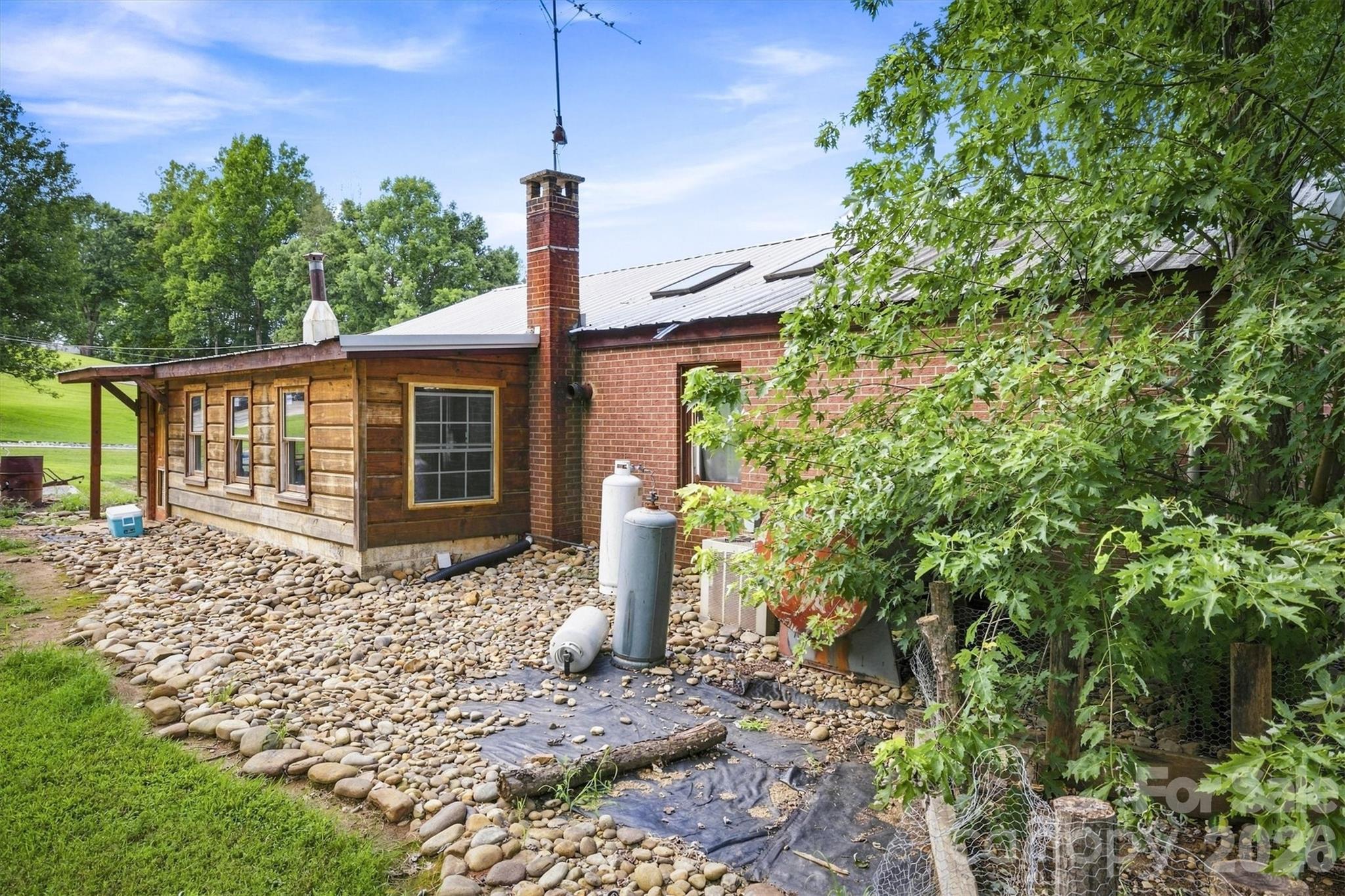 1315 Cedar Valley Church Road — Lenoir