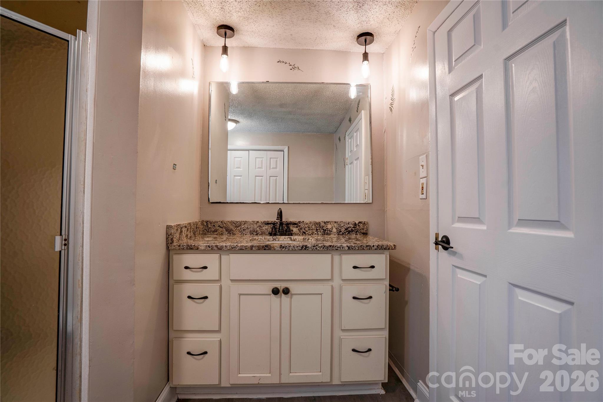 605 Meadowbrook Road — Kings Mountain