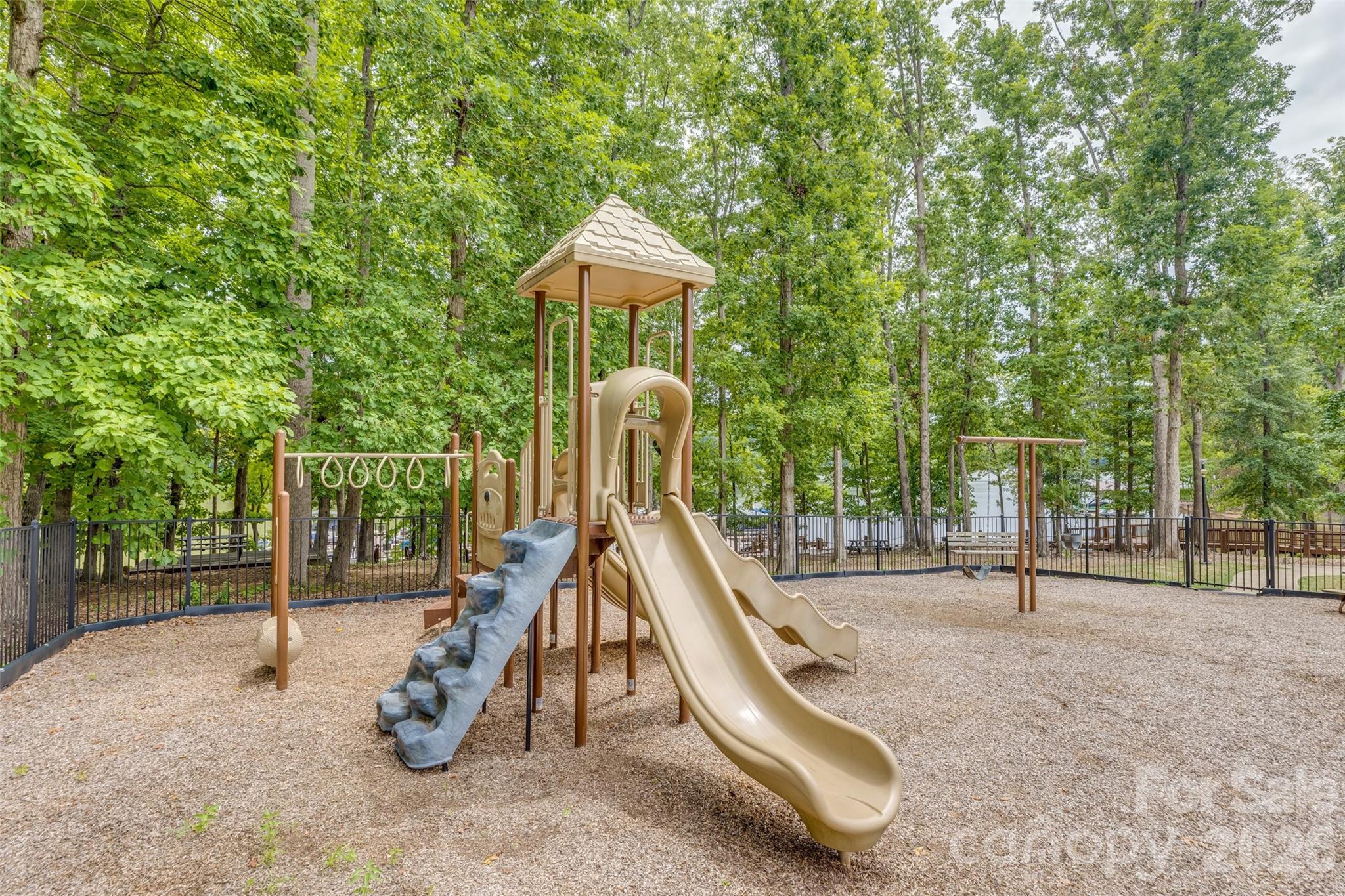8632 Sequoia Grove Lane — Charlotte