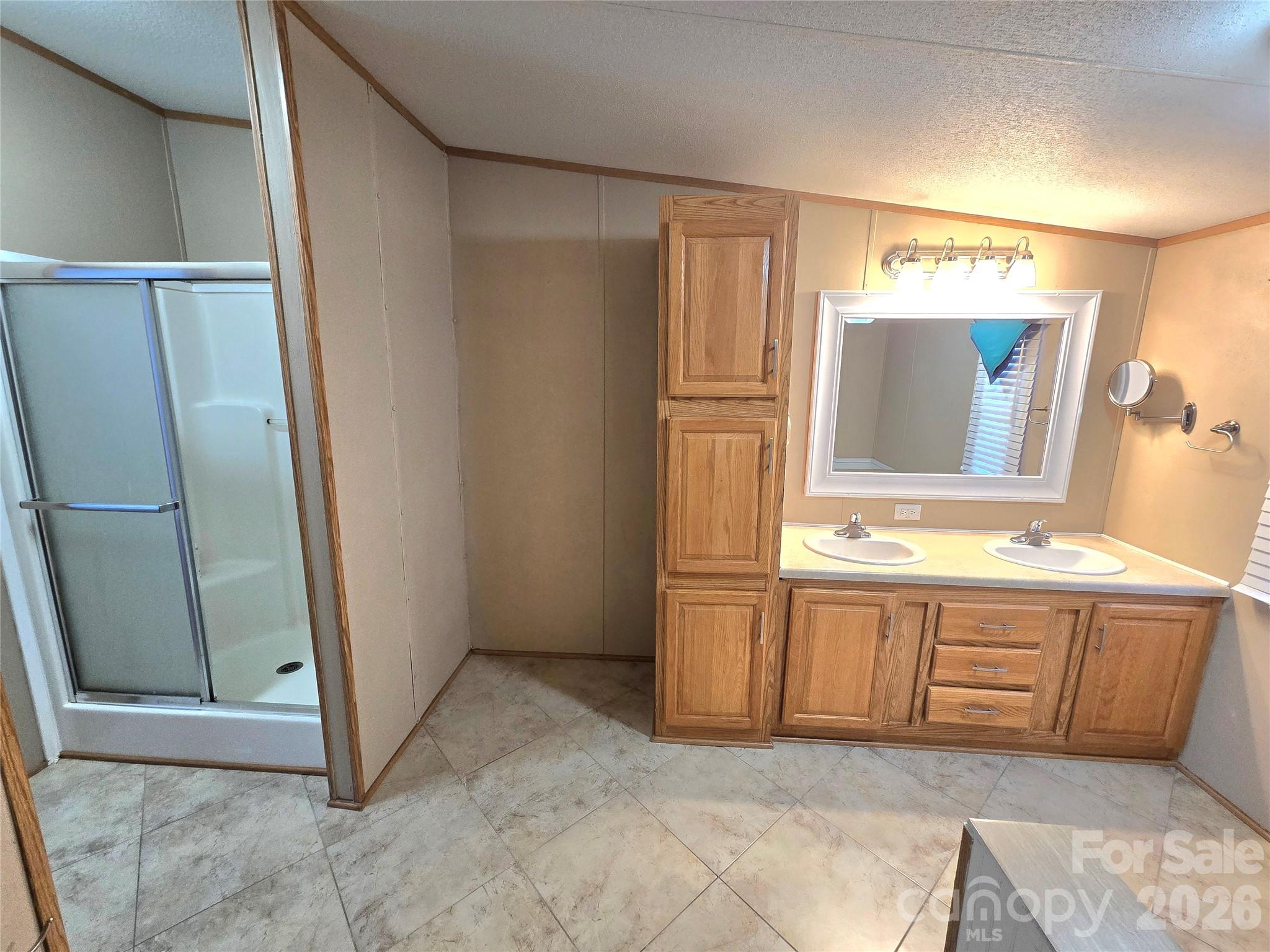 3449 Yount Road — Newton
