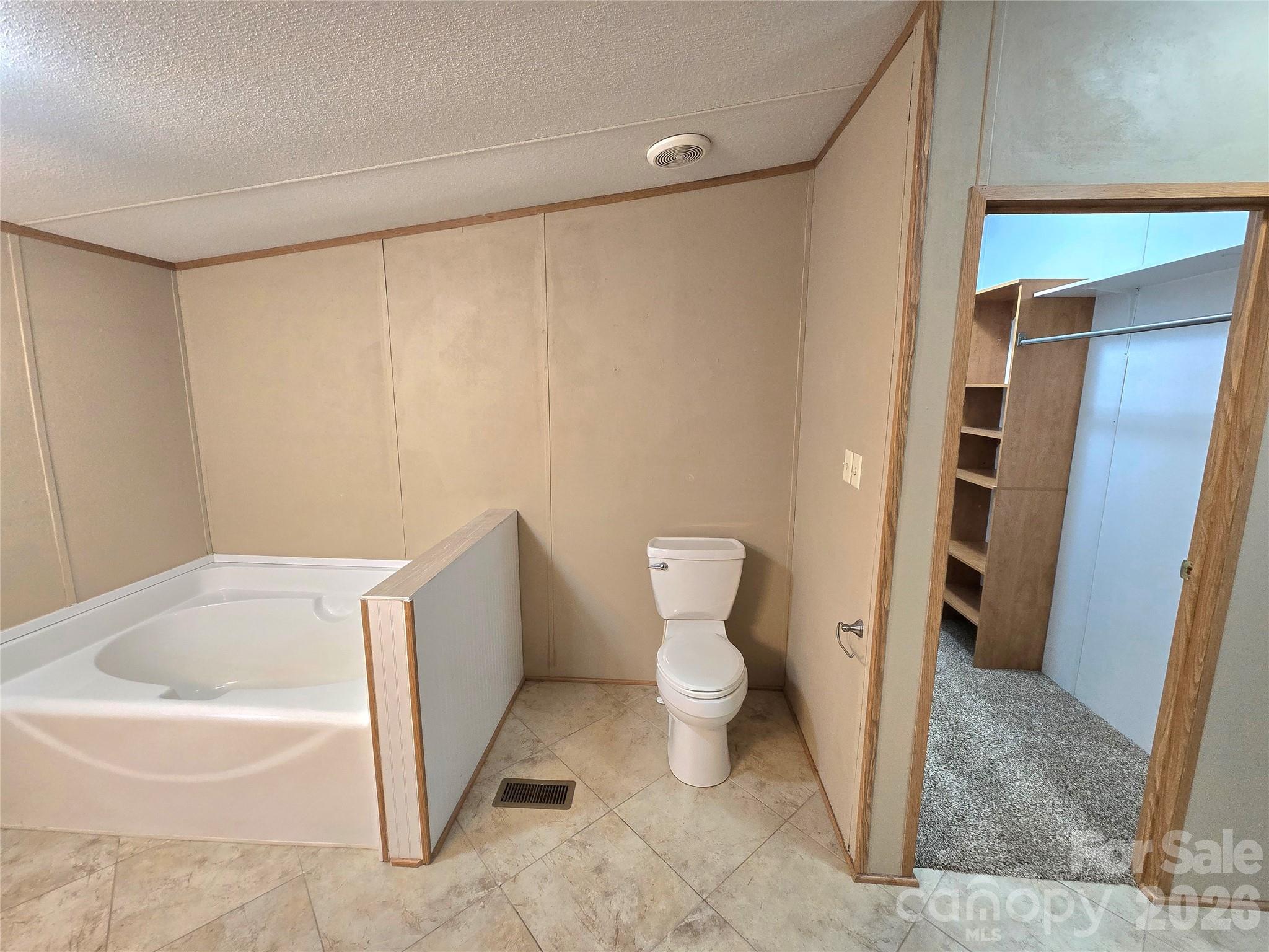 3449 Yount Road — Newton