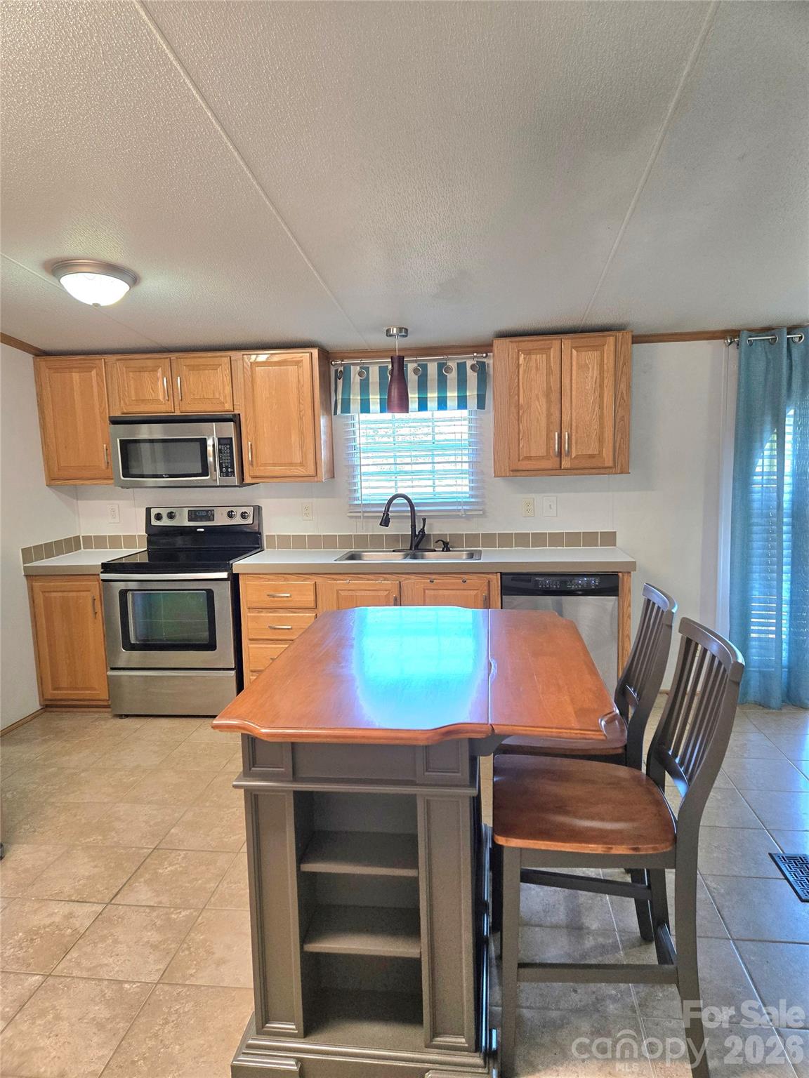 3449 Yount Road — Newton