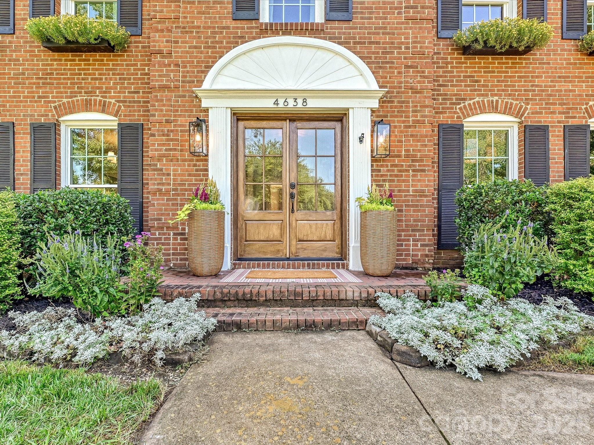 4638 DEANSCROFT Drive — Charlotte