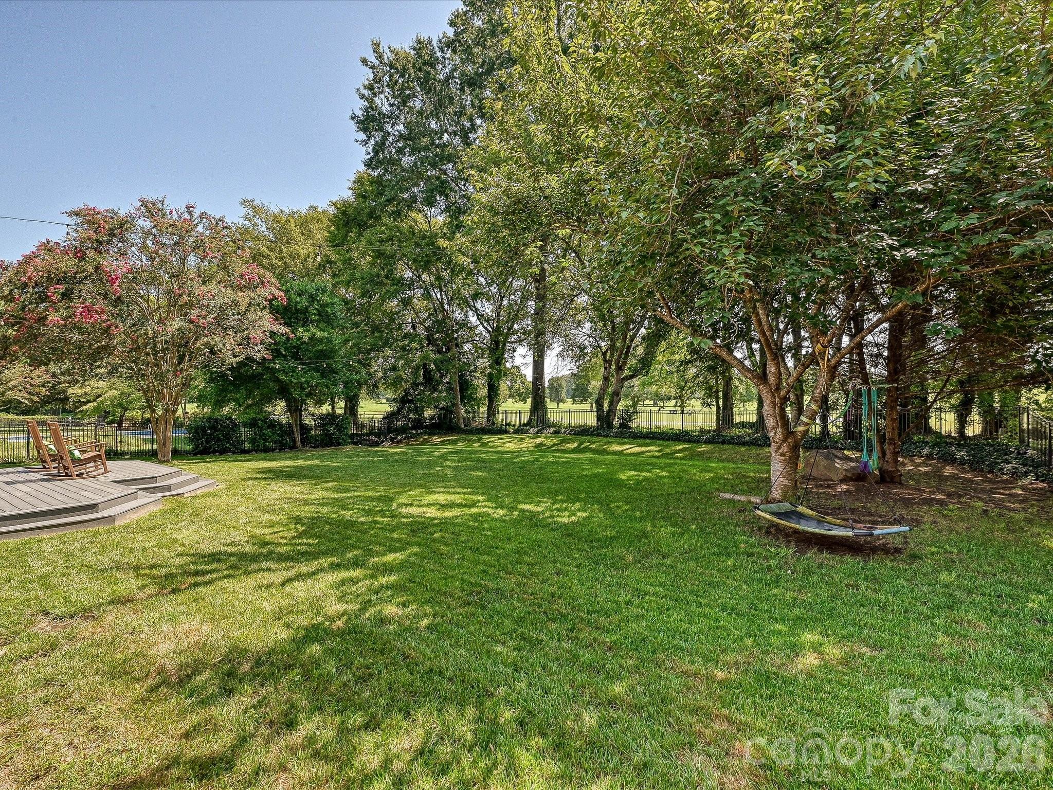 4638 DEANSCROFT Drive — Charlotte