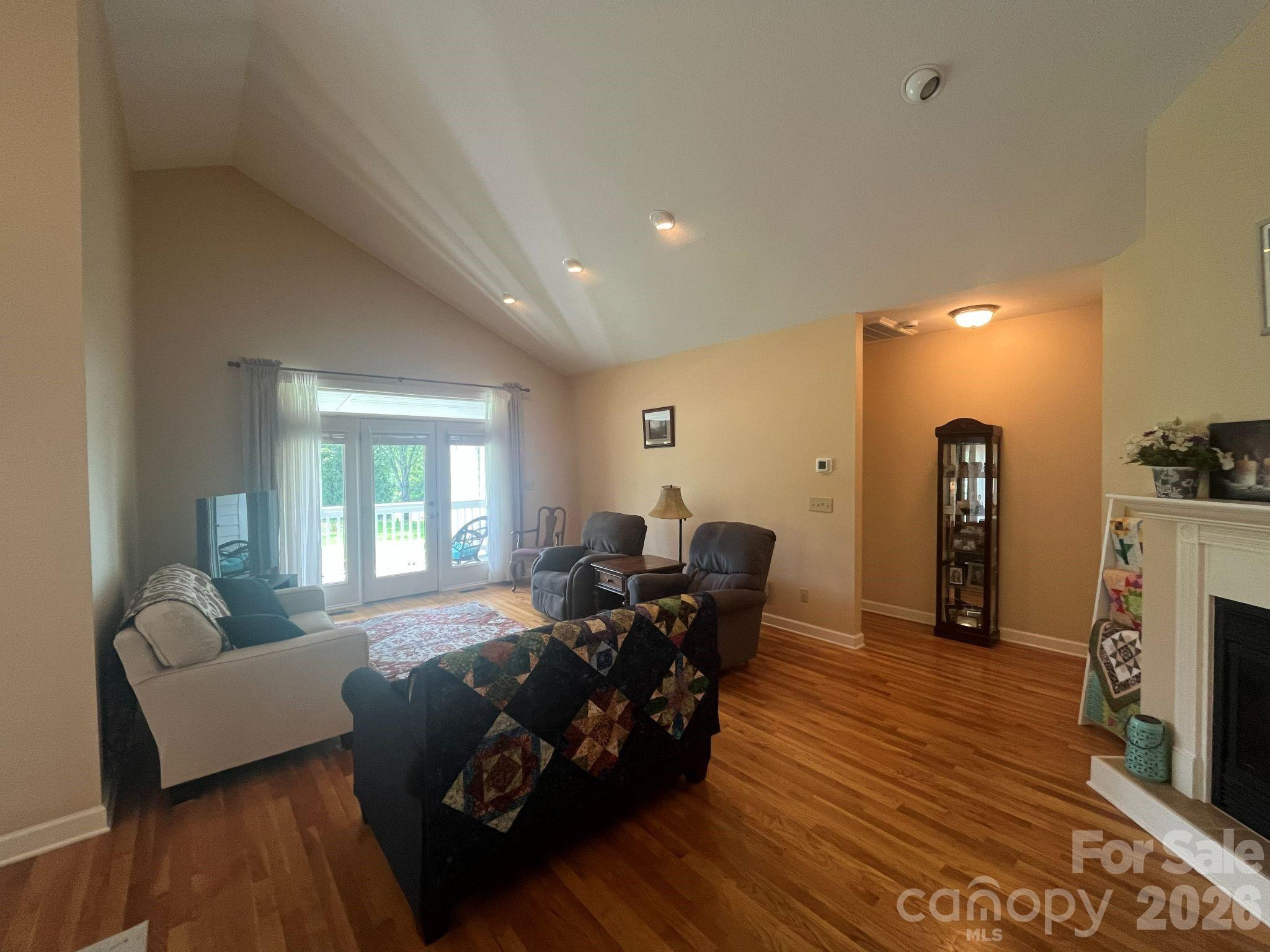 150 Holly Springs Road — Hendersonville