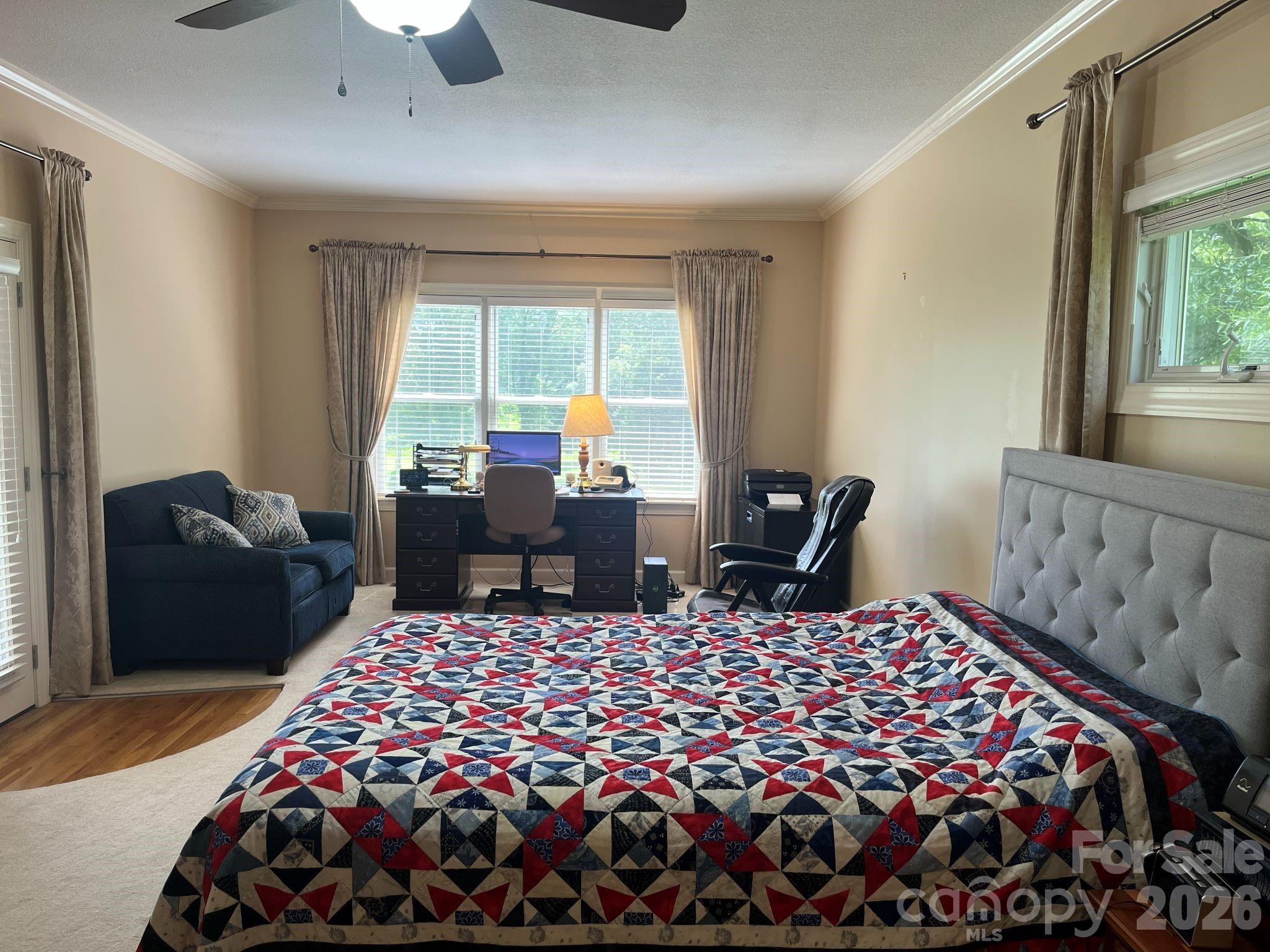 150 Holly Springs Road — Hendersonville