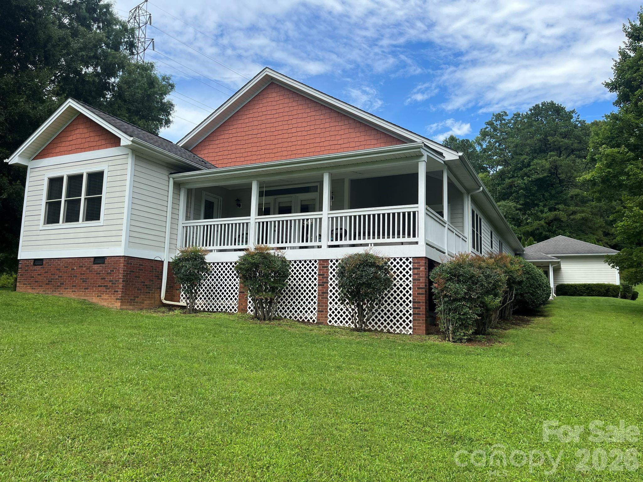 150 Holly Springs Road — Hendersonville
