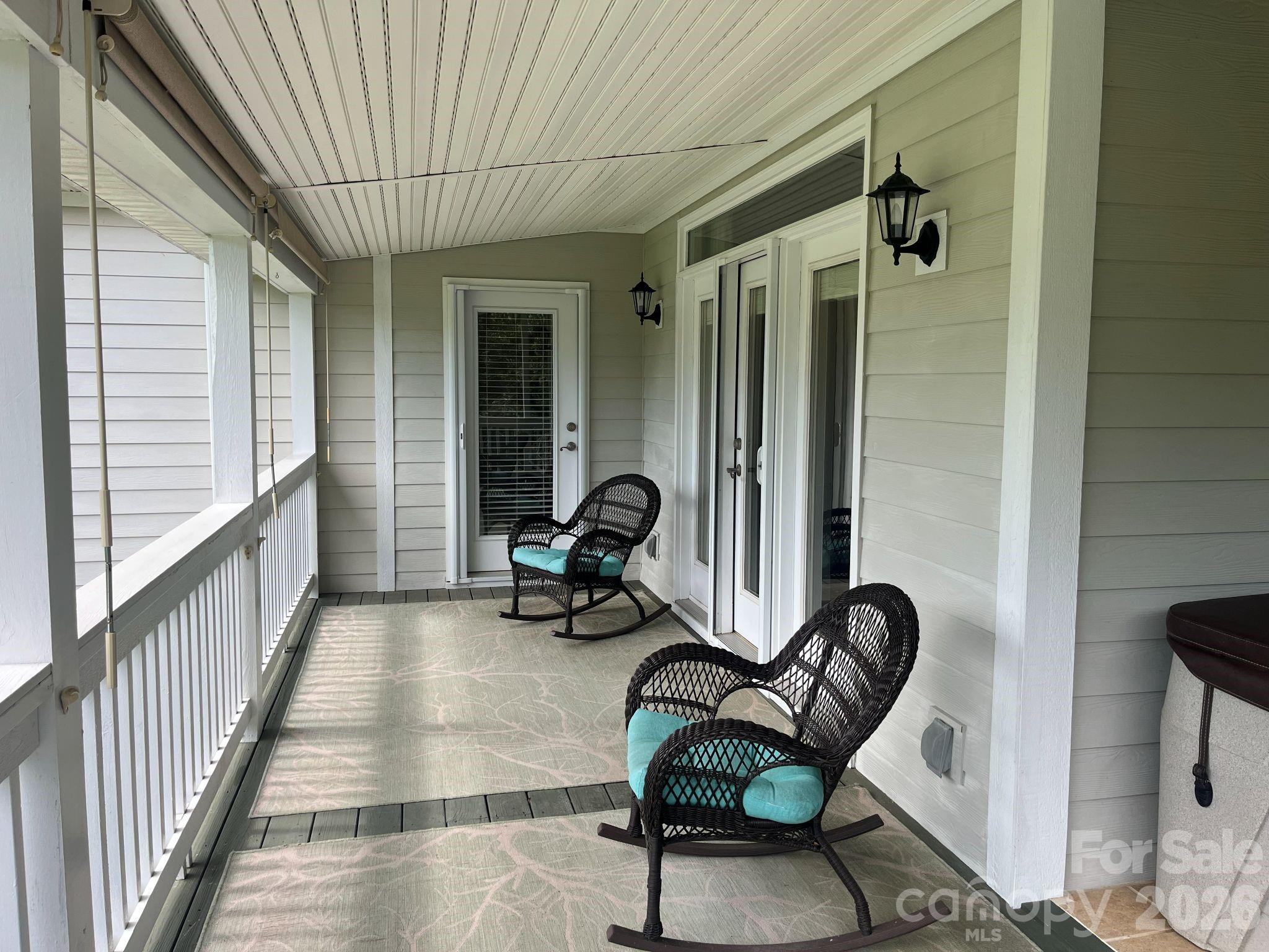 150 Holly Springs Road — Hendersonville