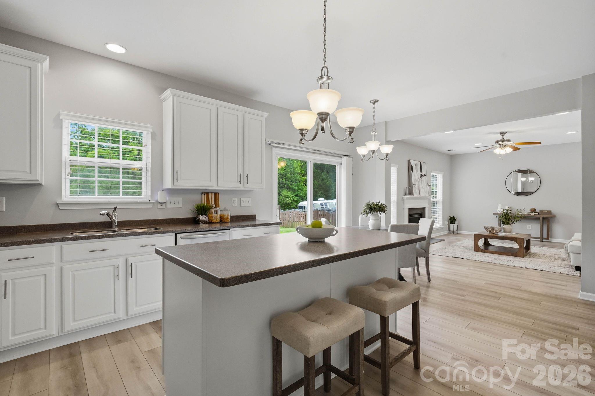 1001 Yellow Daisy Drive — Matthews