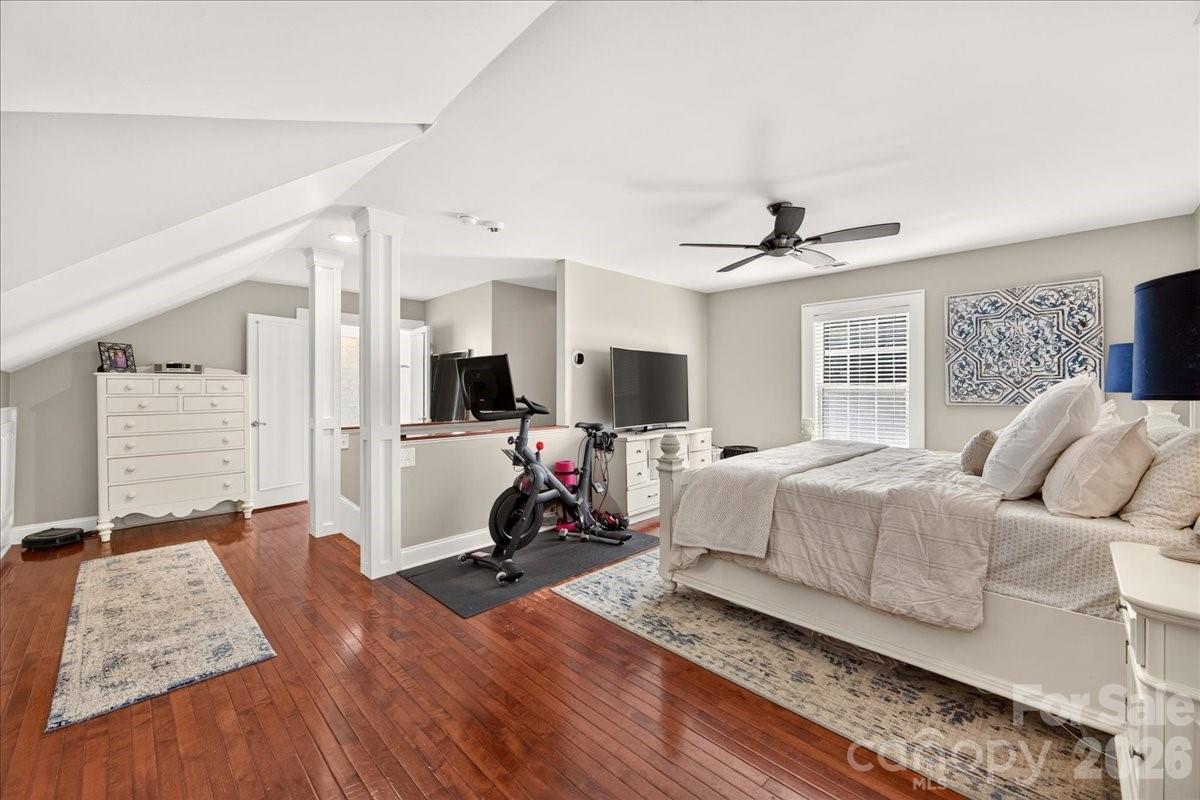 1717 Nassau Boulevard — Charlotte