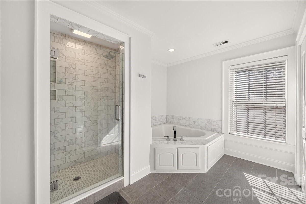 1717 Nassau Boulevard — Charlotte