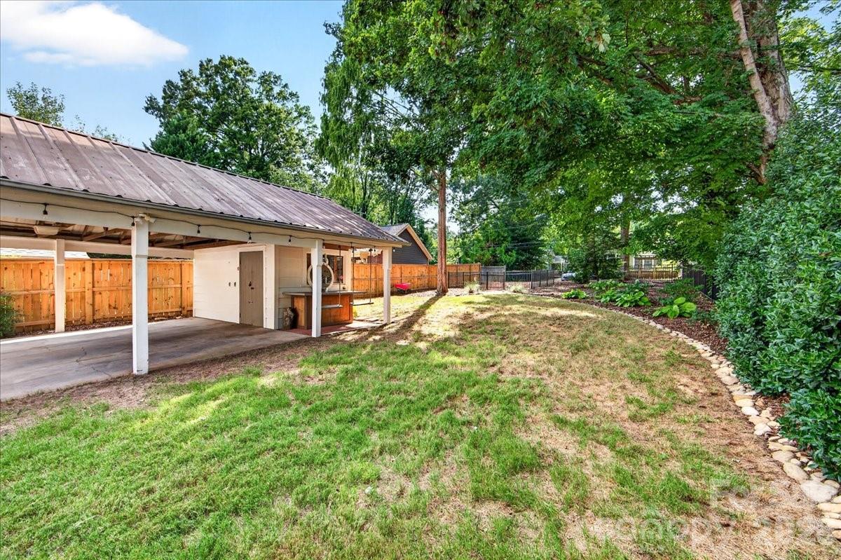 1717 Nassau Boulevard — Charlotte