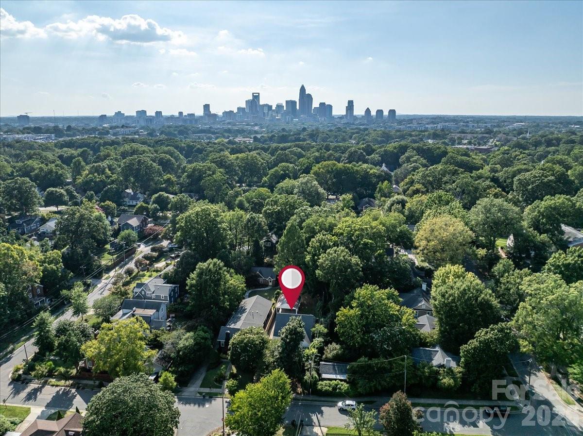 1717 Nassau Boulevard — Charlotte