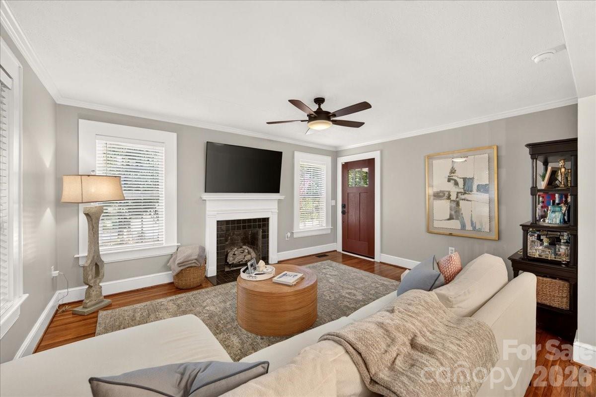 1717 Nassau Boulevard — Charlotte