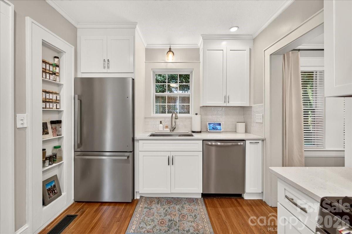 1717 Nassau Boulevard — Charlotte