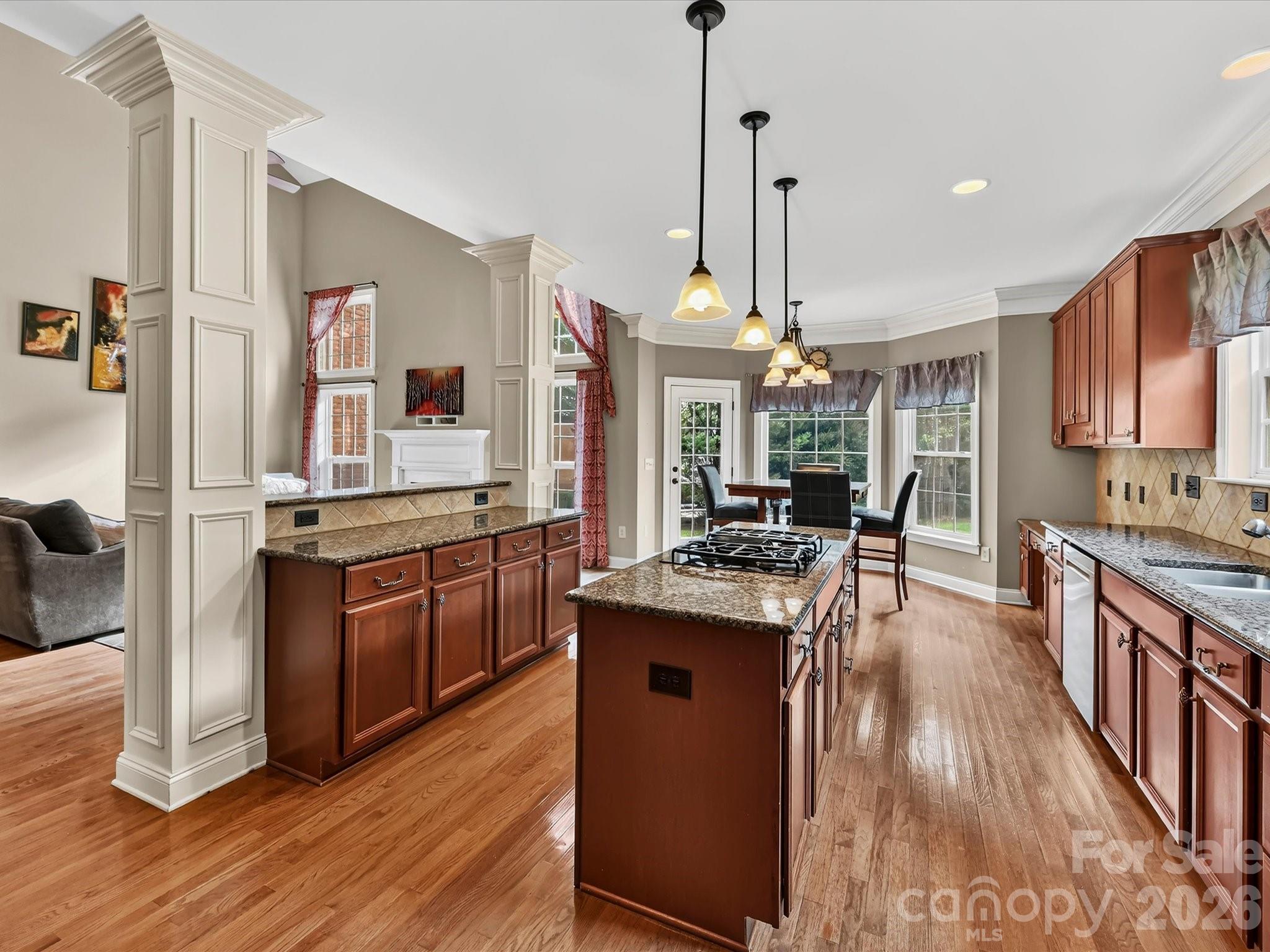 11203 Warfield Avenue — Huntersville