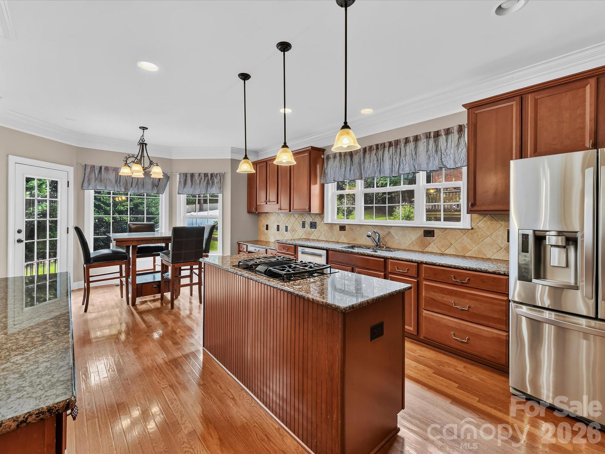 11203 Warfield Avenue — Huntersville