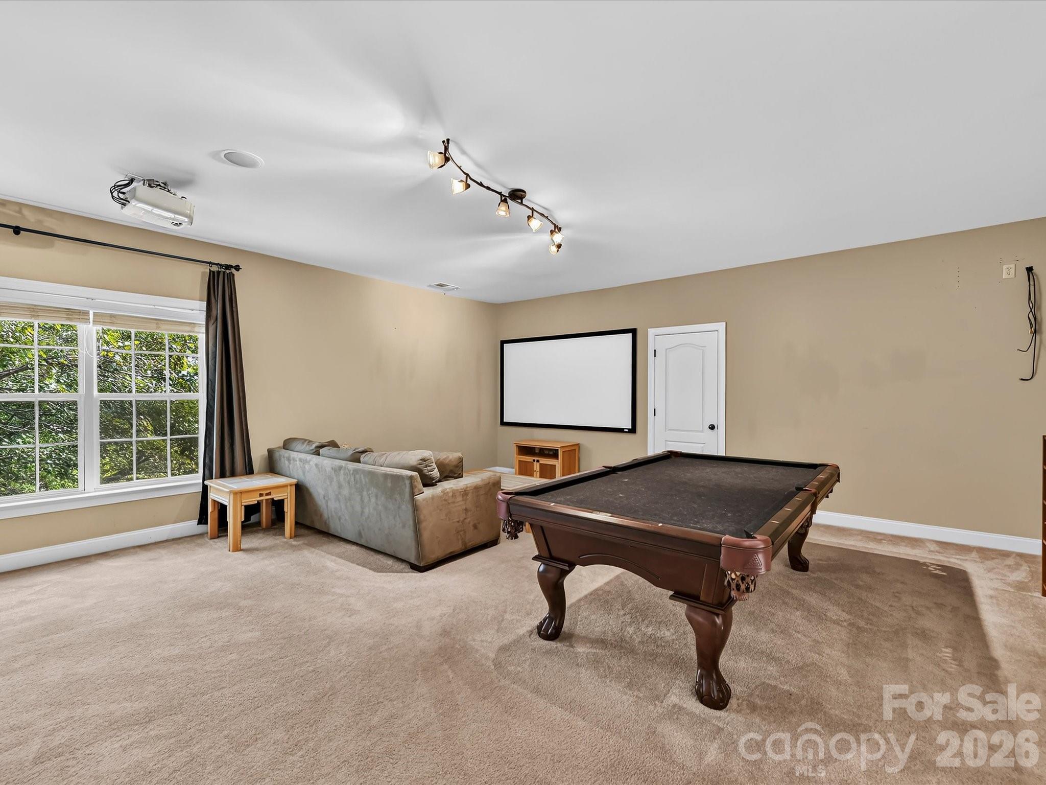 11203 Warfield Avenue — Huntersville