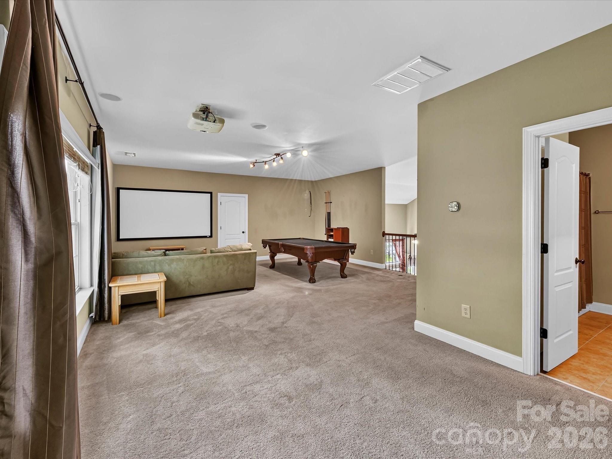 11203 Warfield Avenue — Huntersville