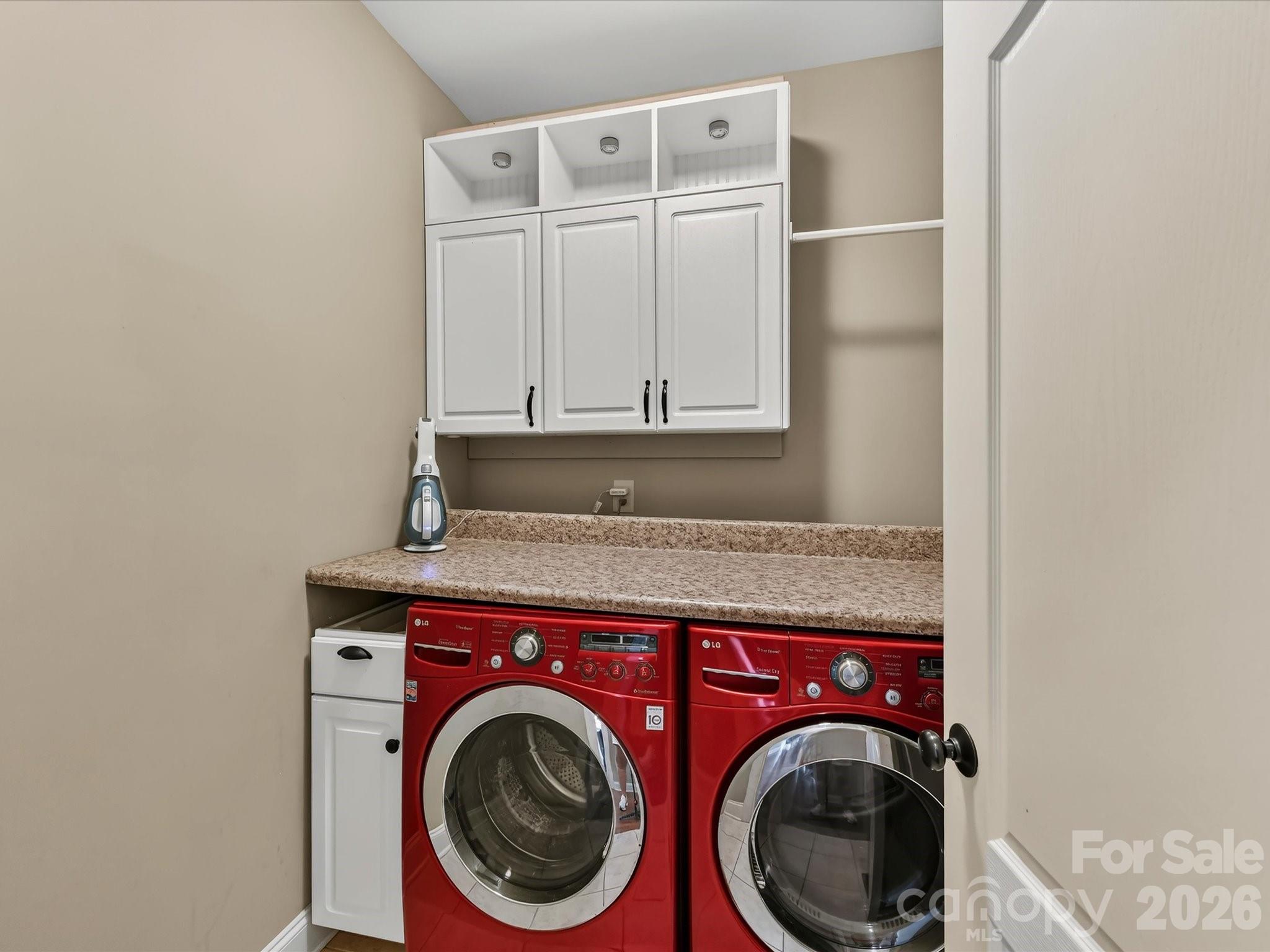 11203 Warfield Avenue — Huntersville