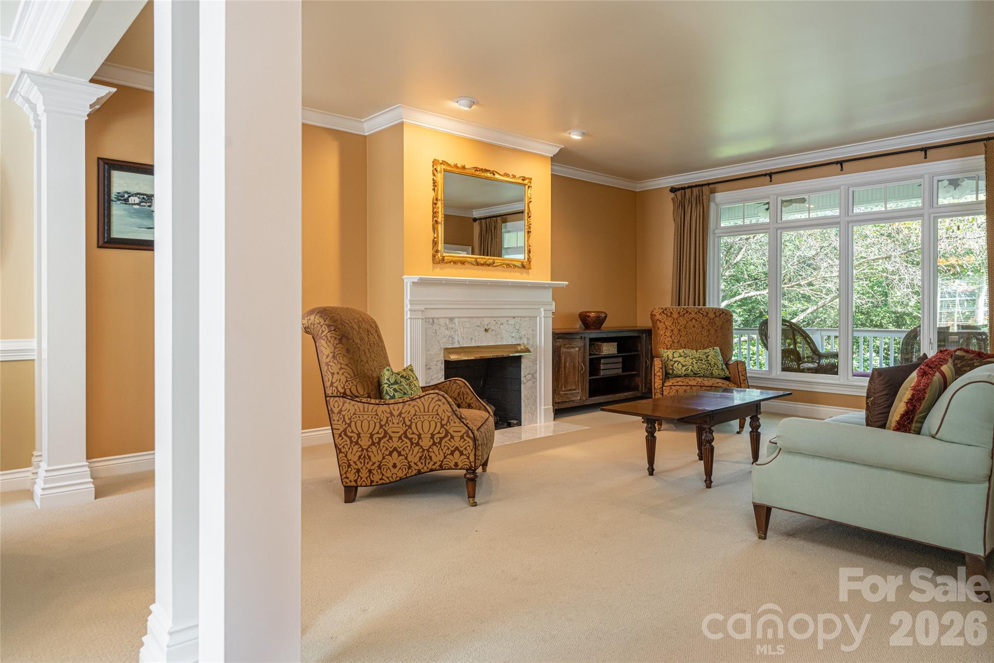 8 Clovelly Way — Asheville
