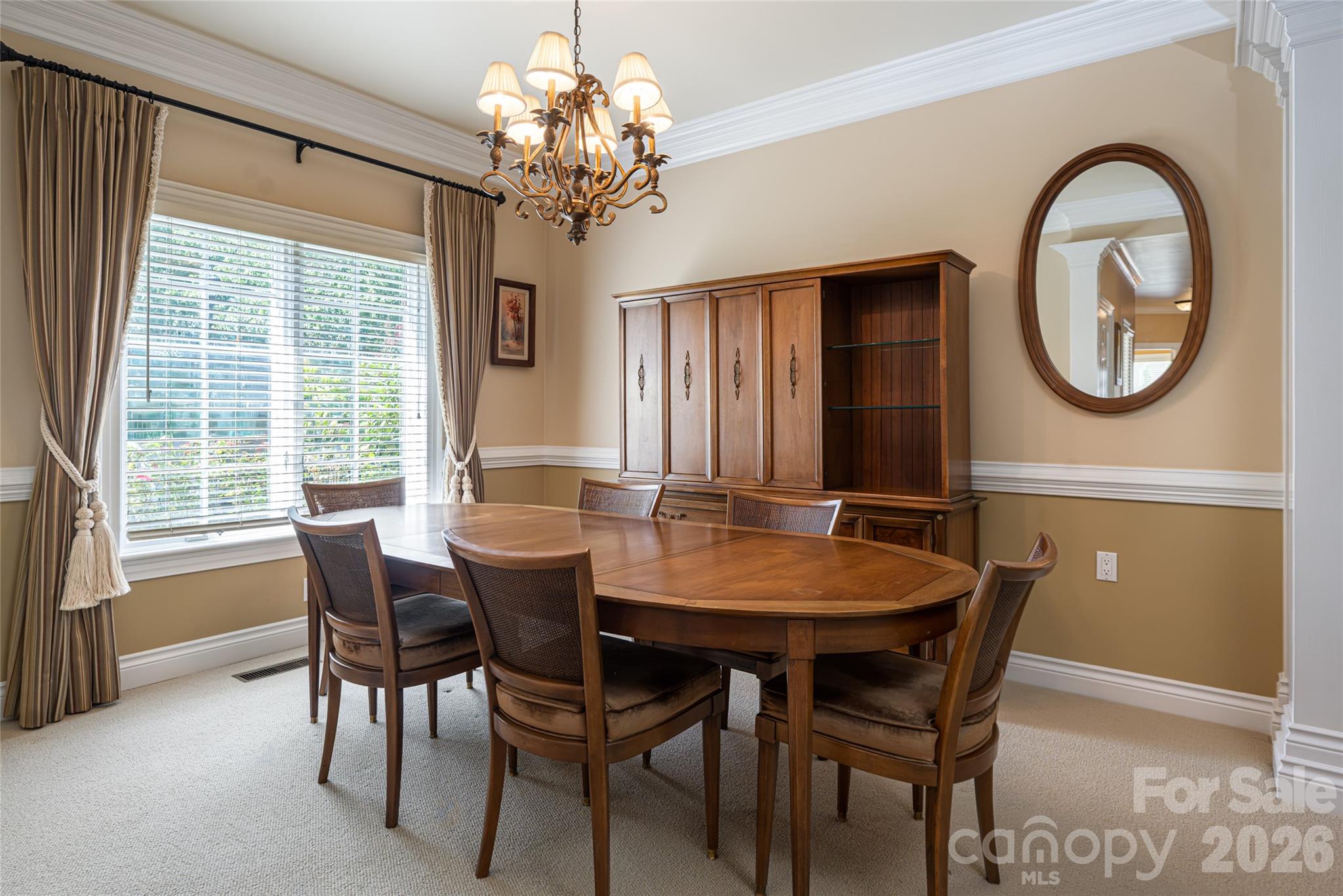 8 Clovelly Way — Asheville