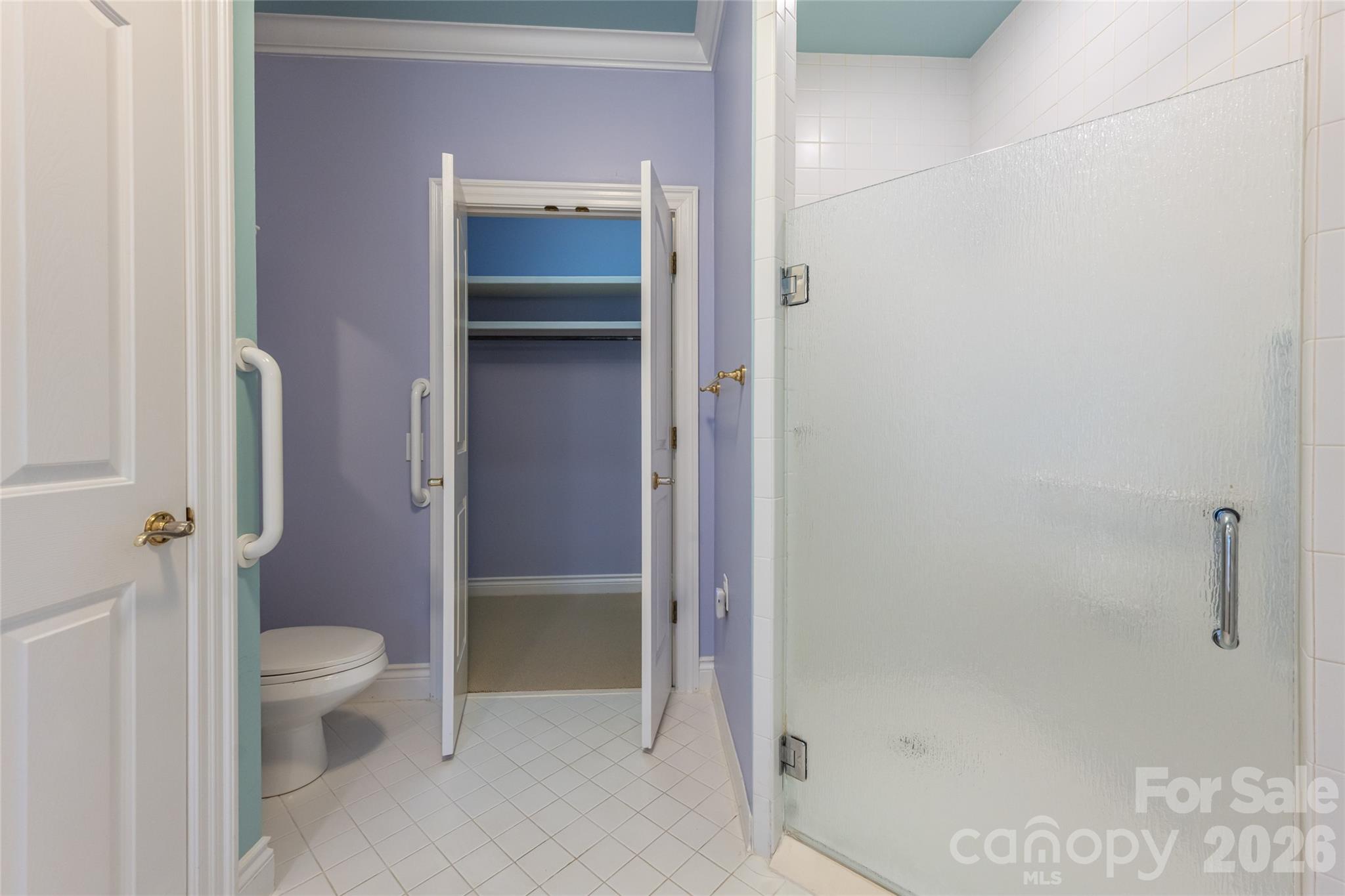 8 Clovelly Way — Asheville