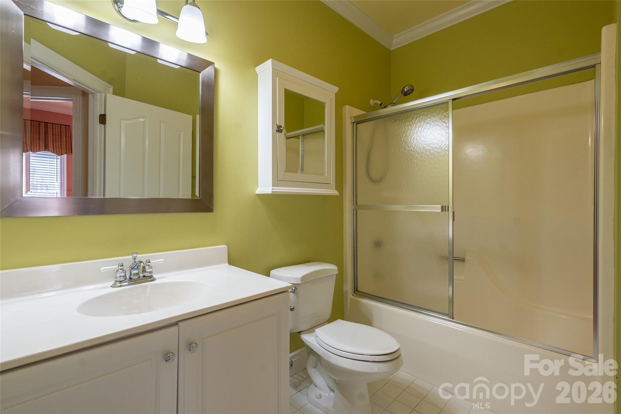 8 Clovelly Way — Asheville