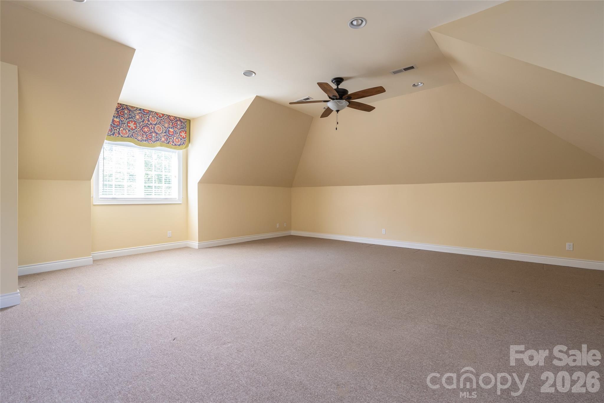 8 Clovelly Way — Asheville