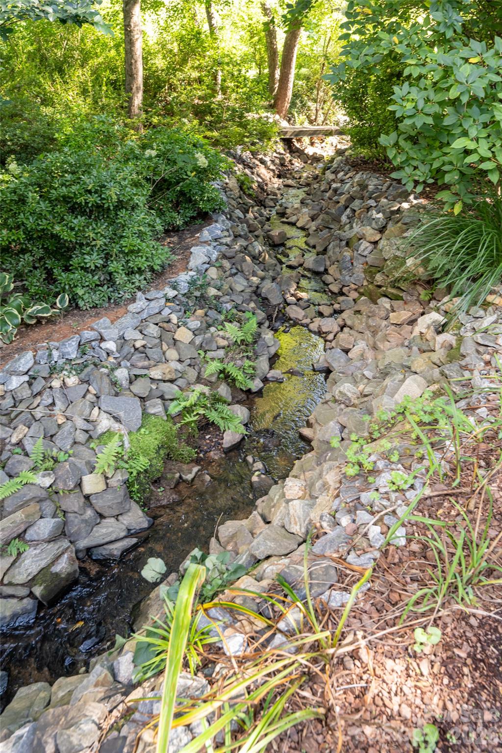 8 Clovelly Way — Asheville