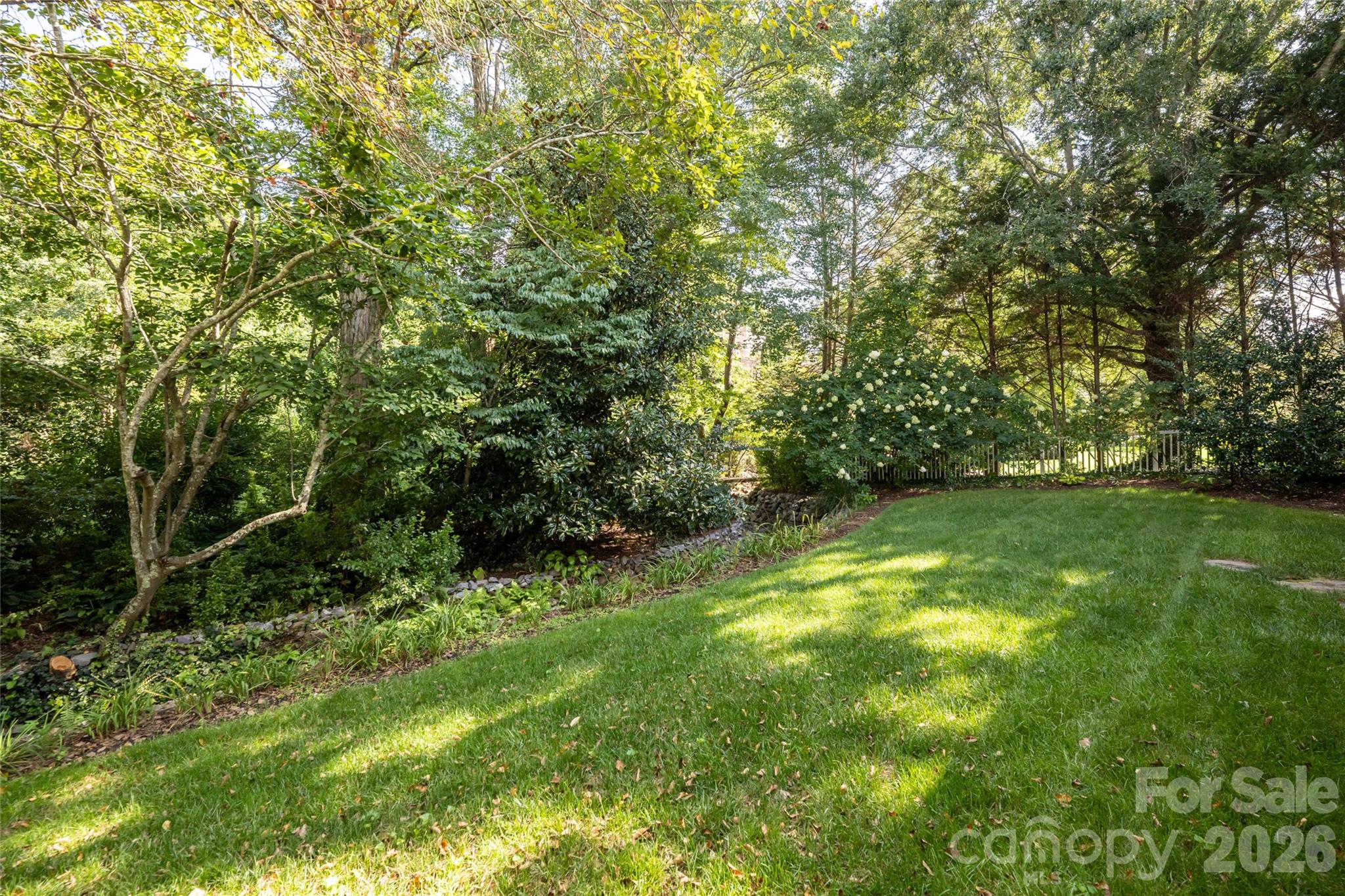 8 Clovelly Way — Asheville