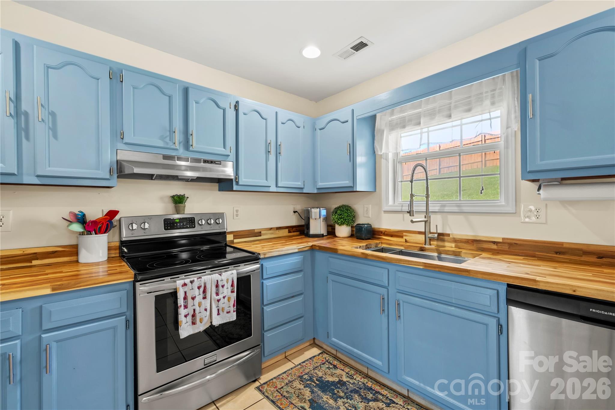 12 Sydney Lane — Asheville