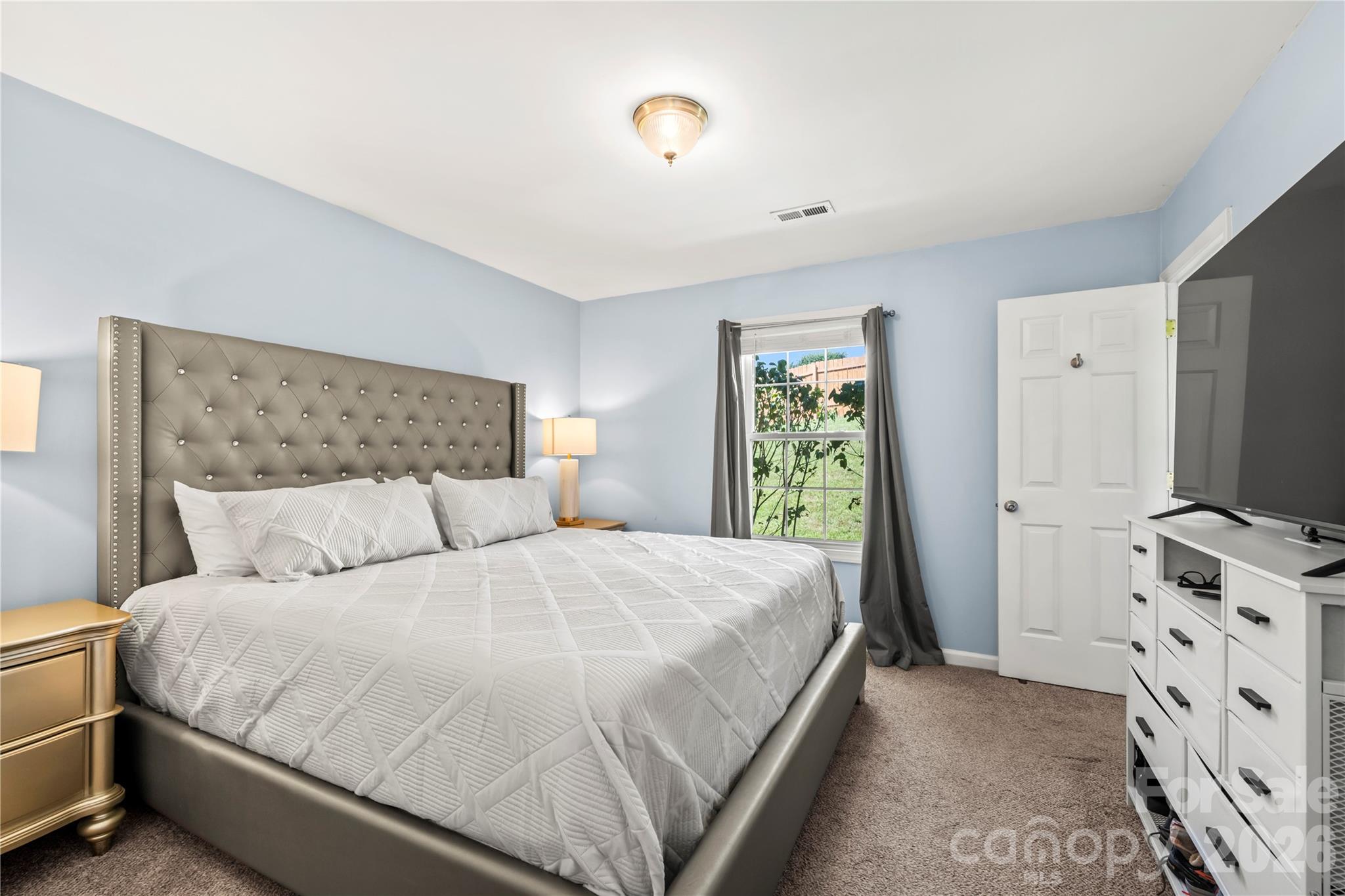 12 Sydney Lane — Asheville