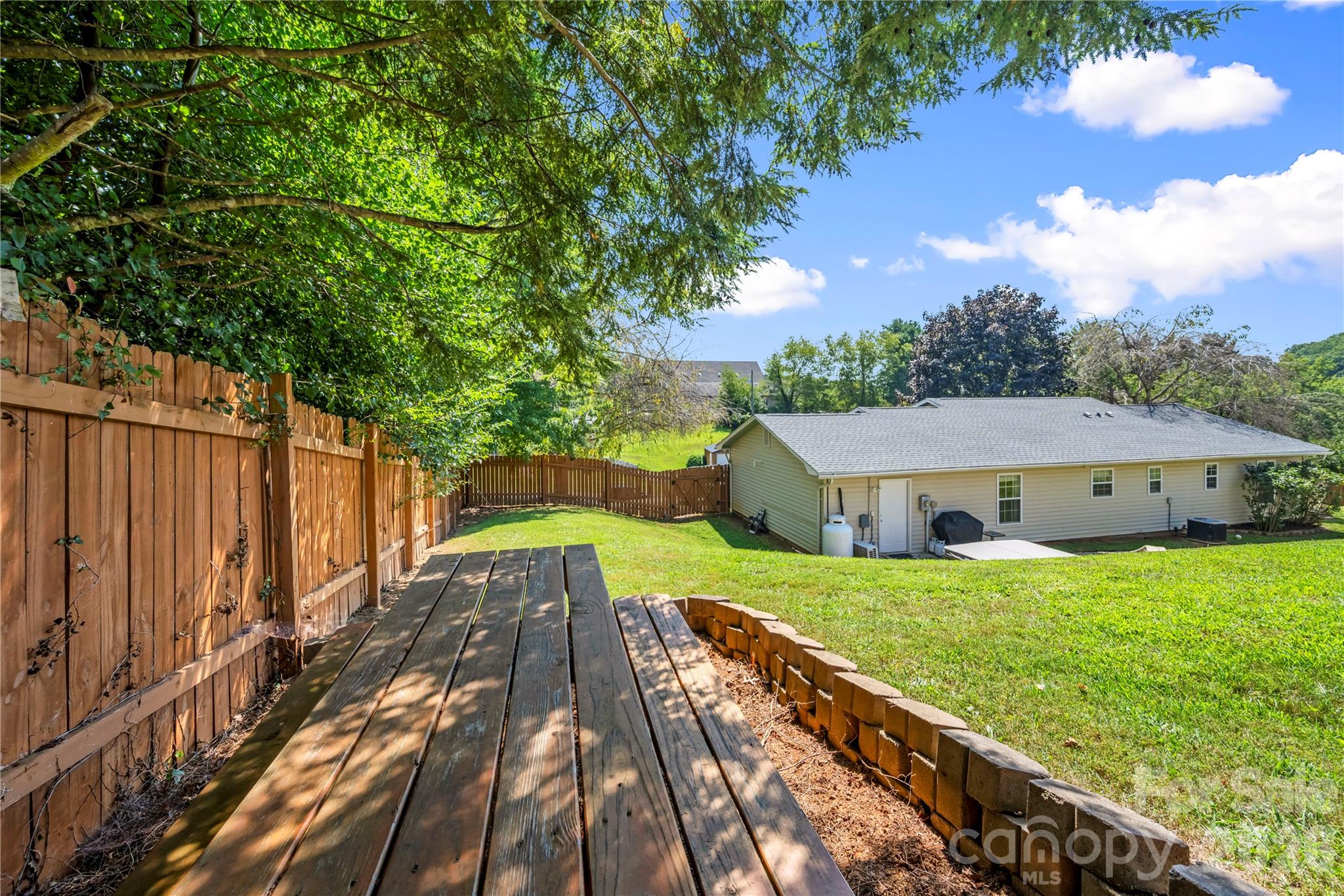 12 Sydney Lane — Asheville