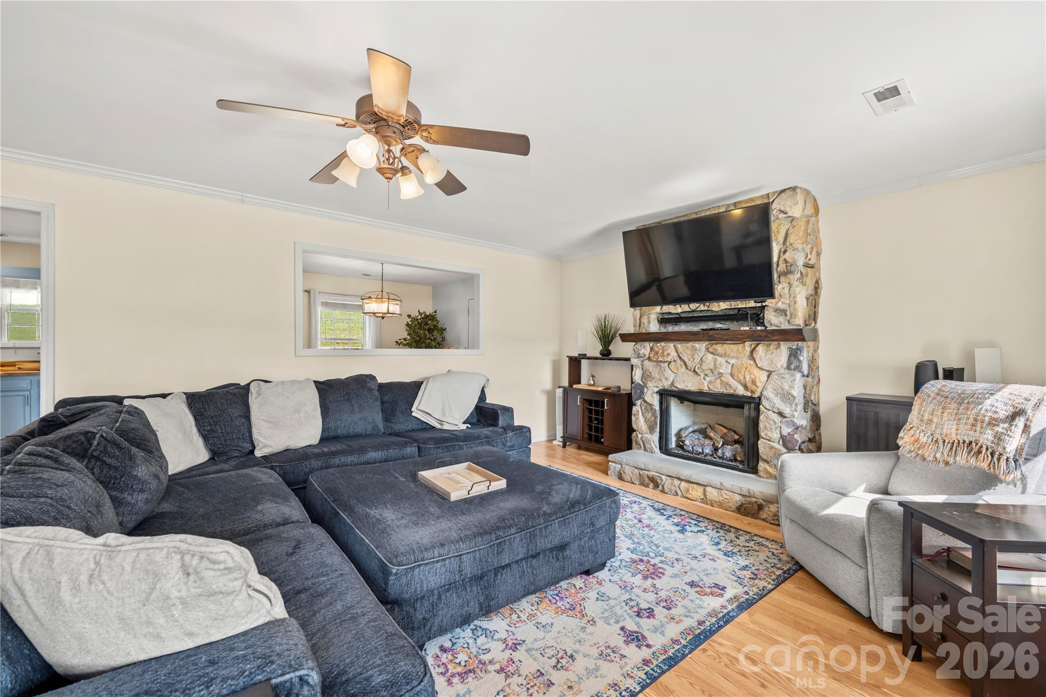 12 Sydney Lane — Asheville