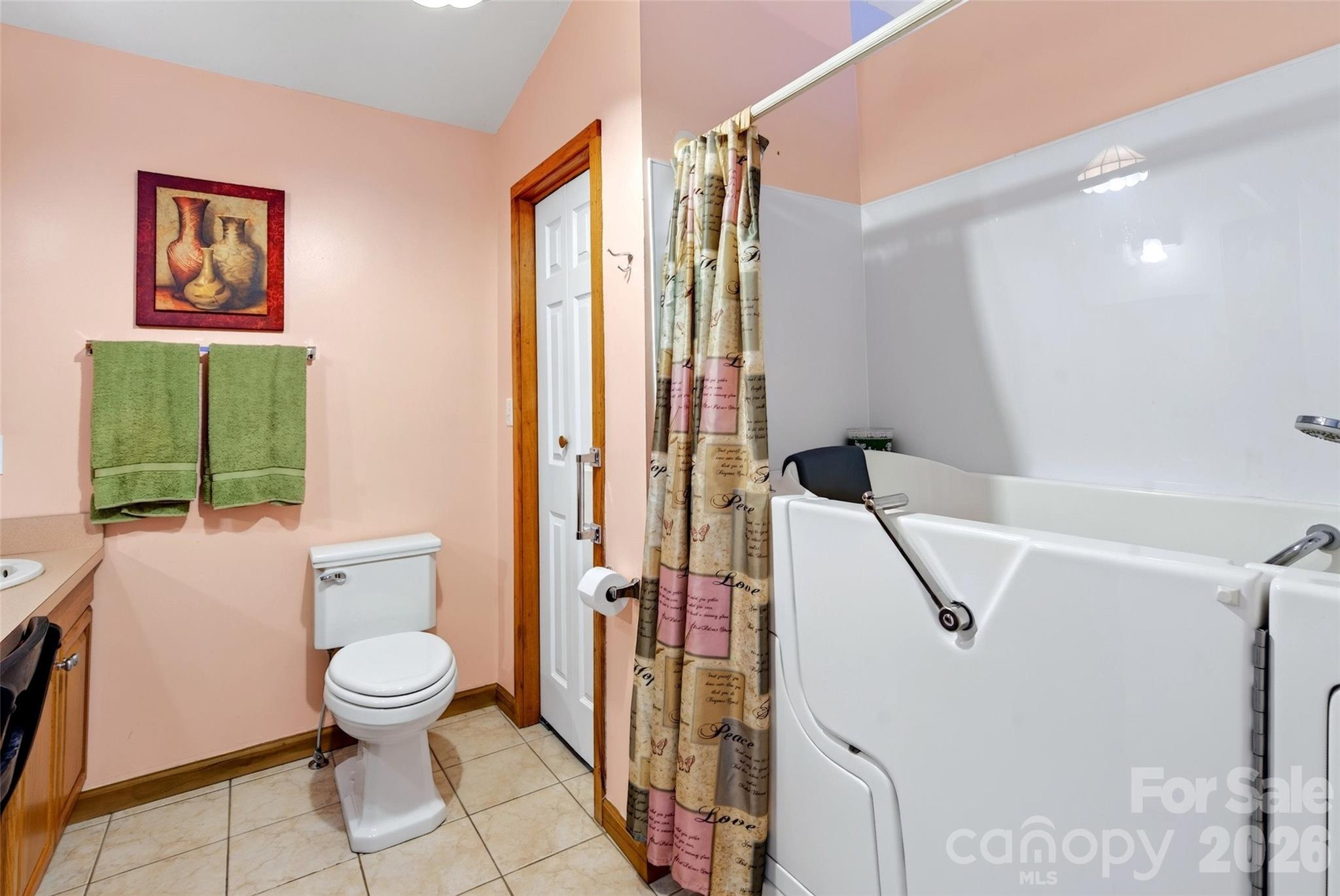 108 Shenandoah Drive — Burnsville