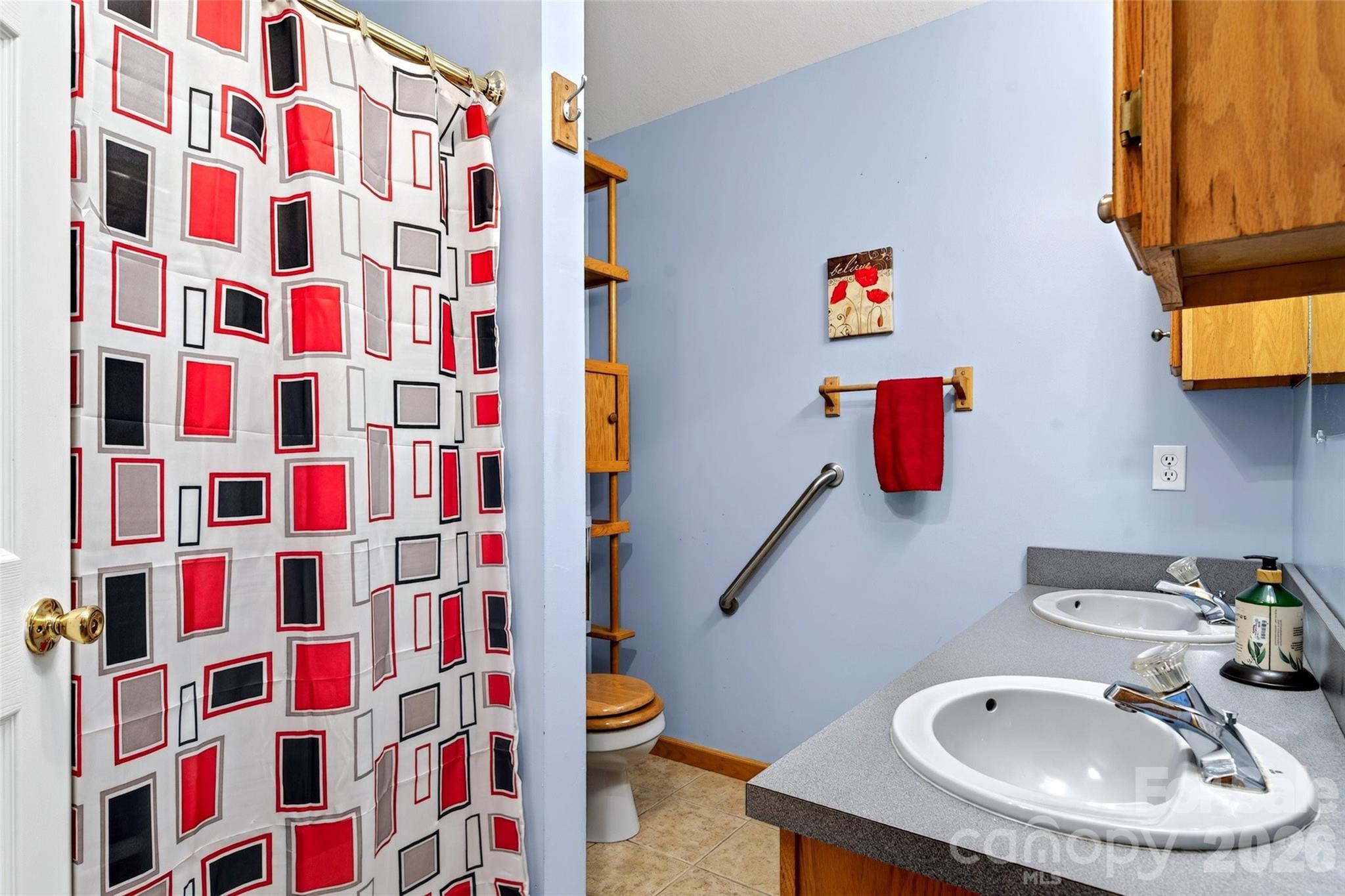 108 Shenandoah Drive — Burnsville